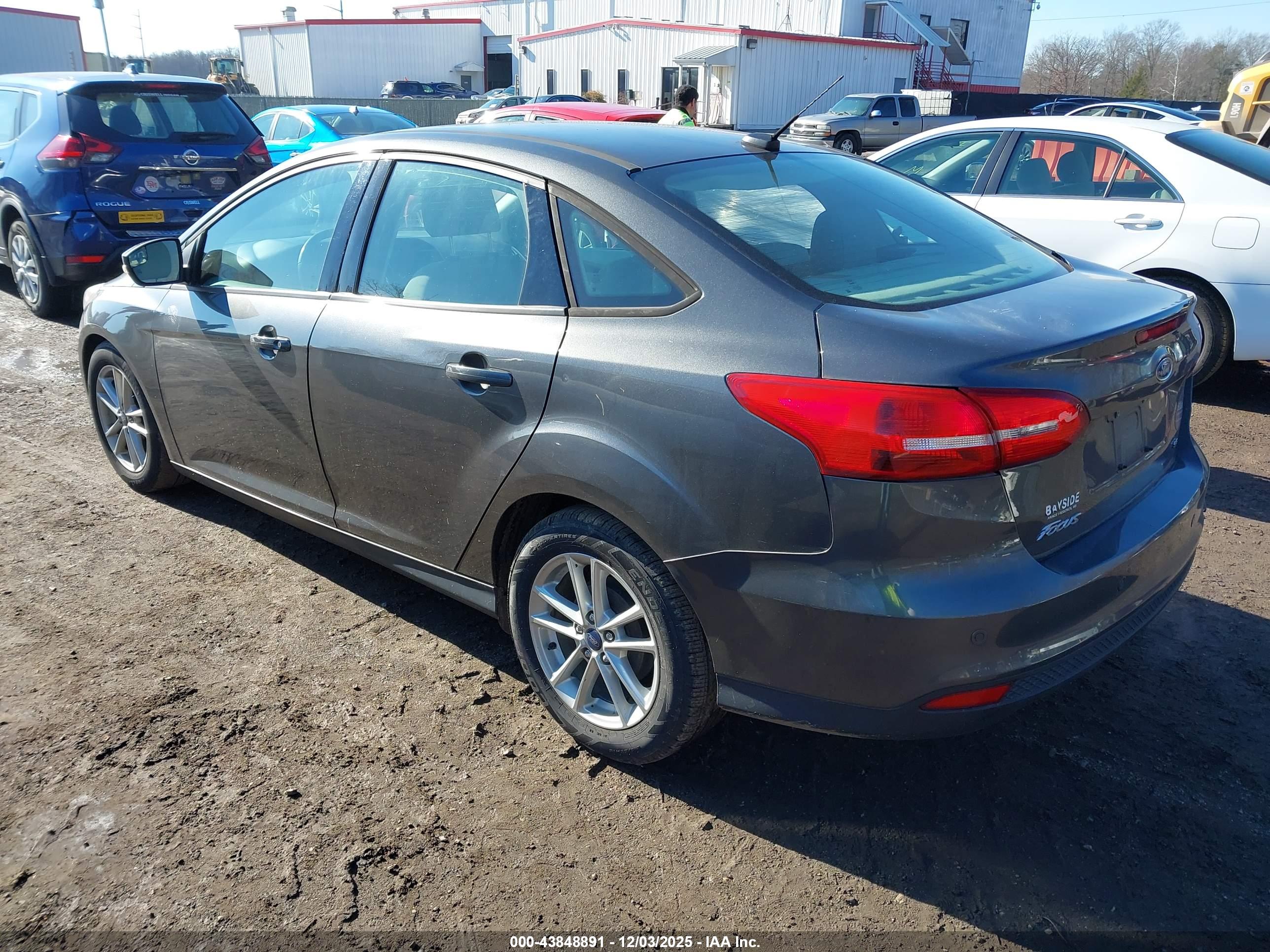FORD FOCUS image 3