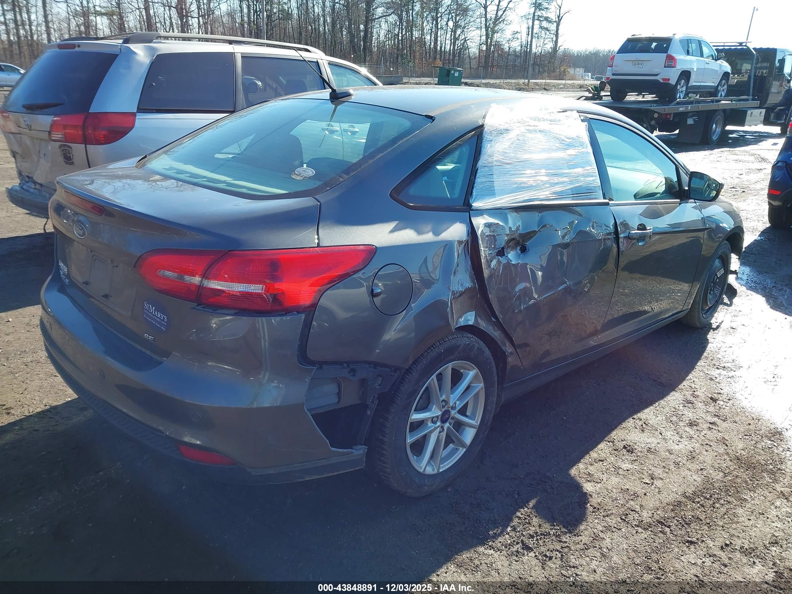 FORD FOCUS image 4