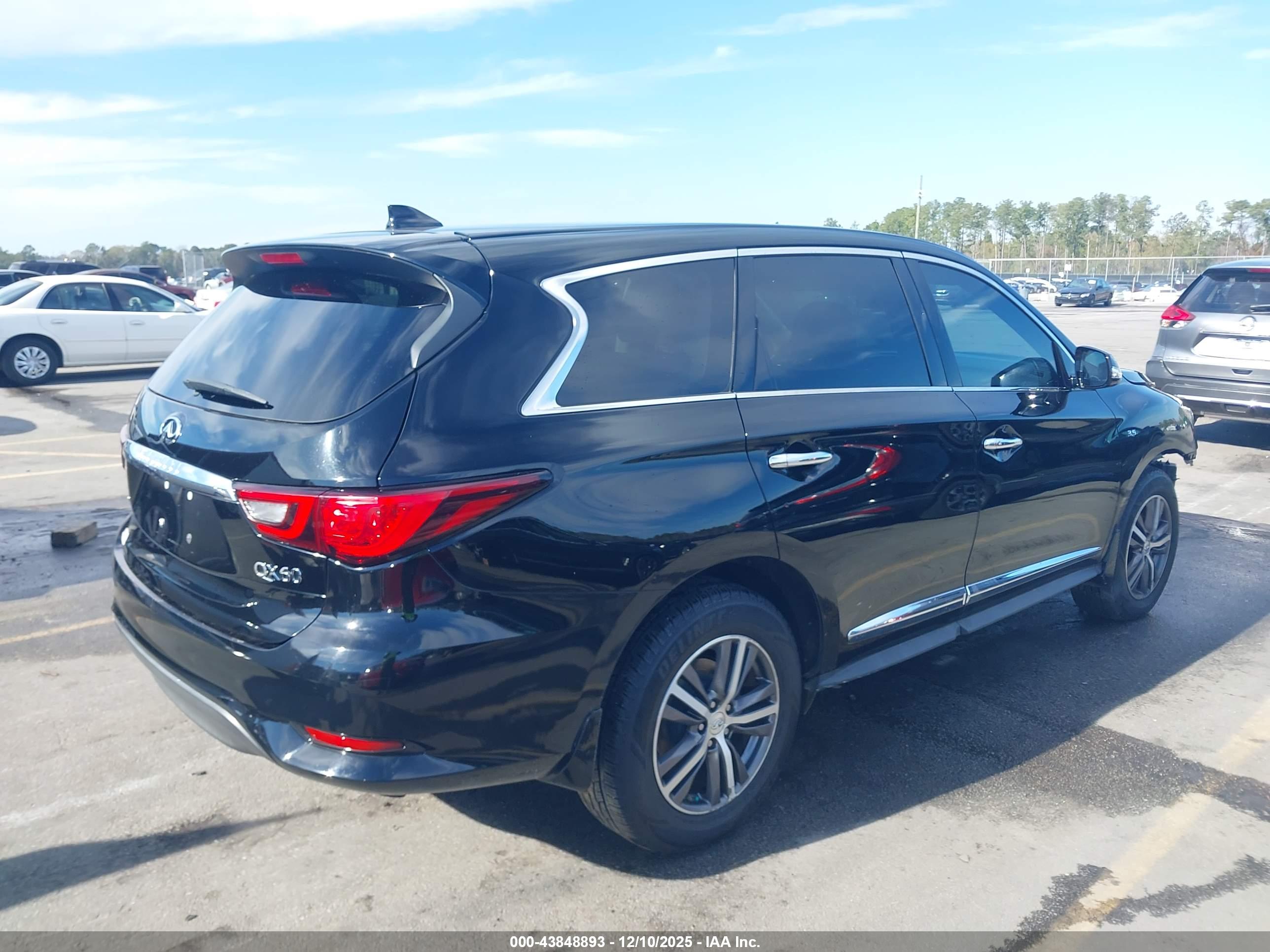 INFINITI QX60 image 4