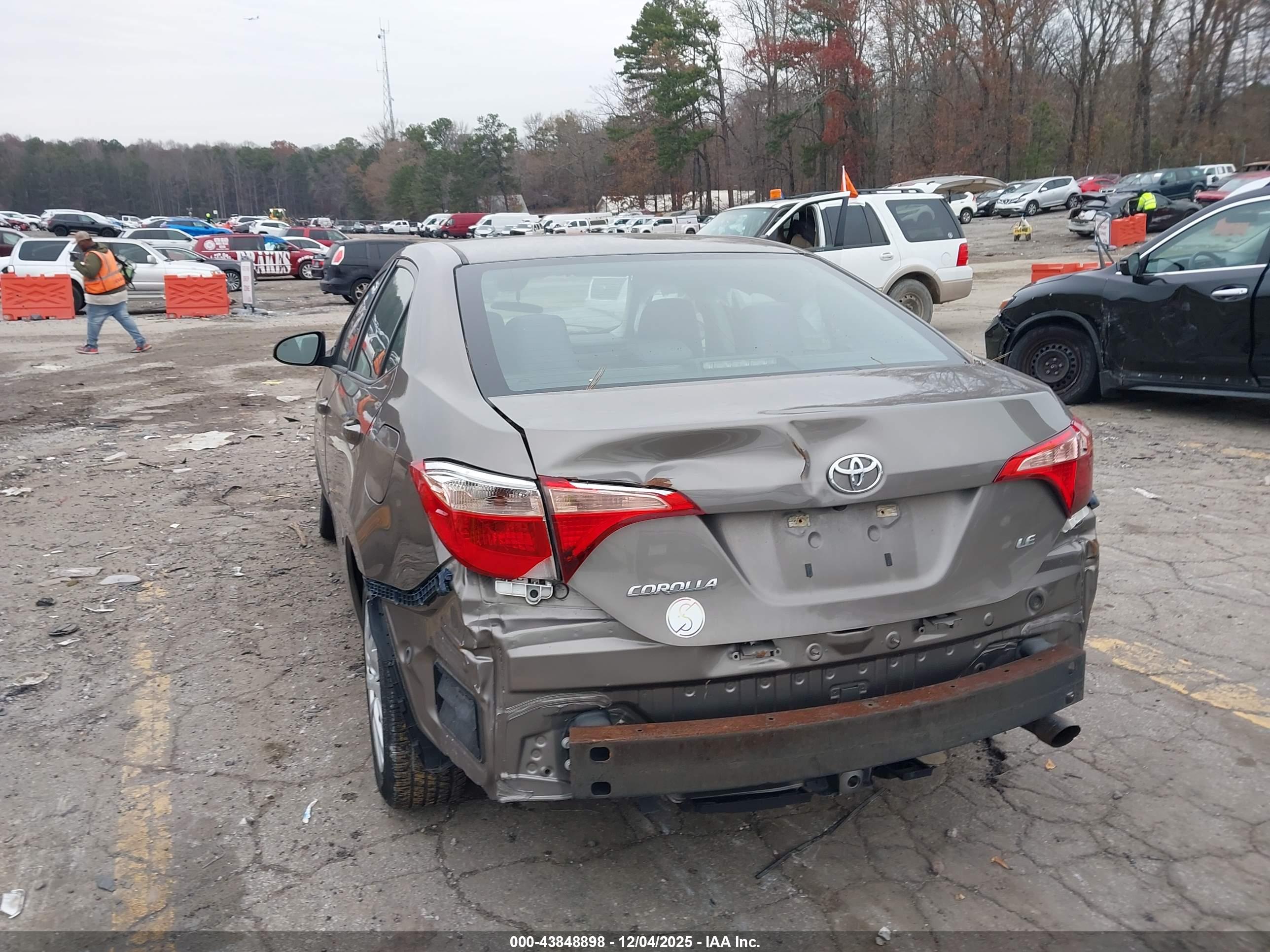 TOYOTA COROLLA image 3
