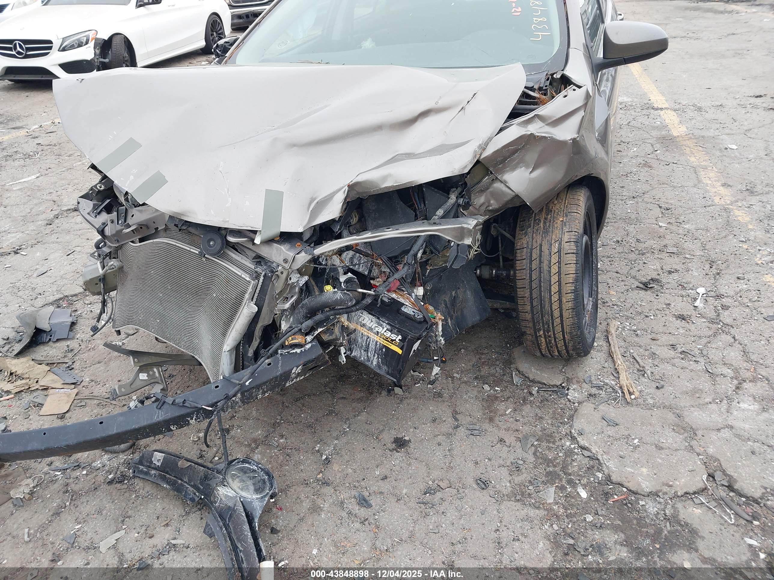 TOYOTA COROLLA image 6