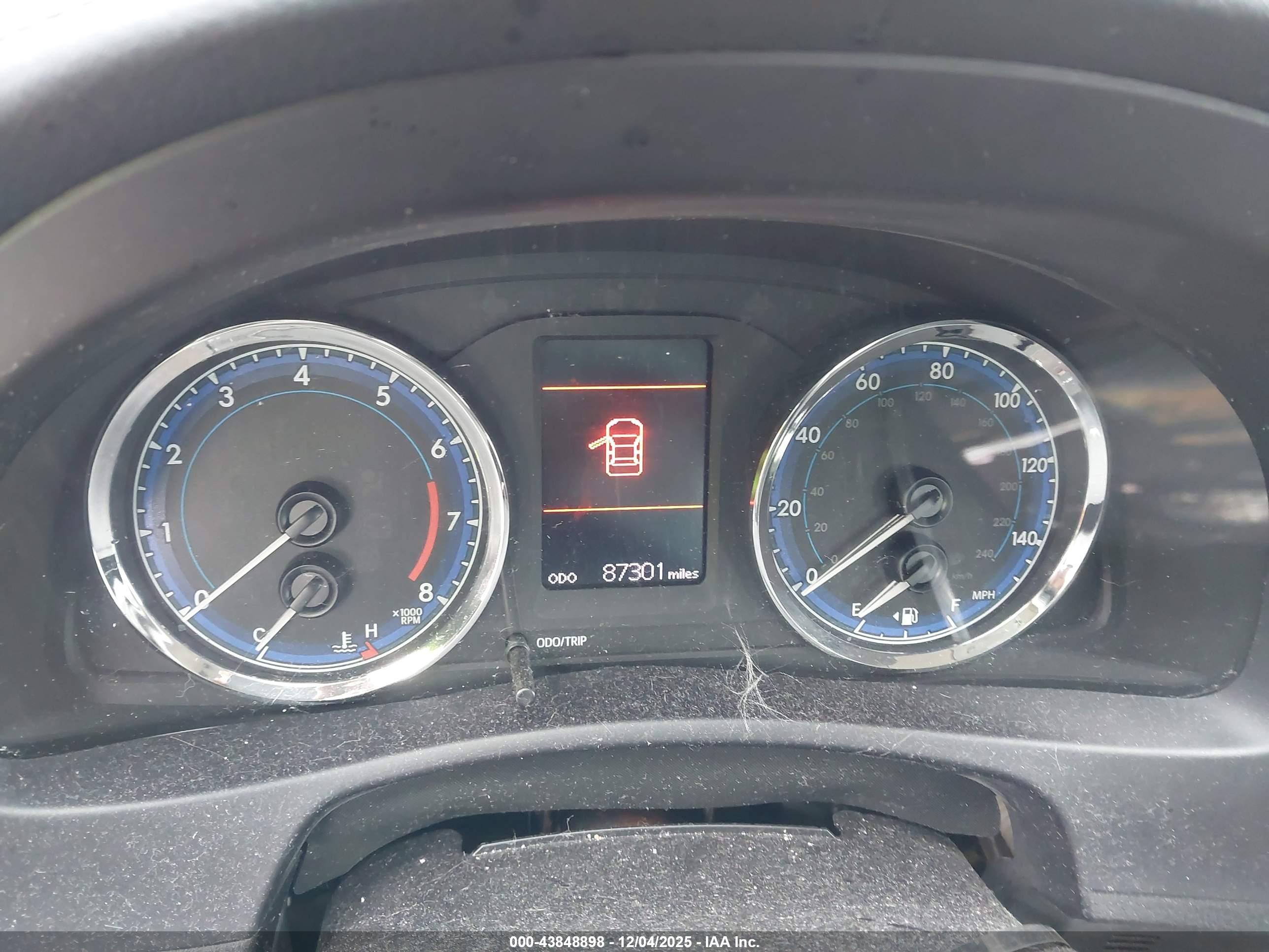 TOYOTA COROLLA image 7