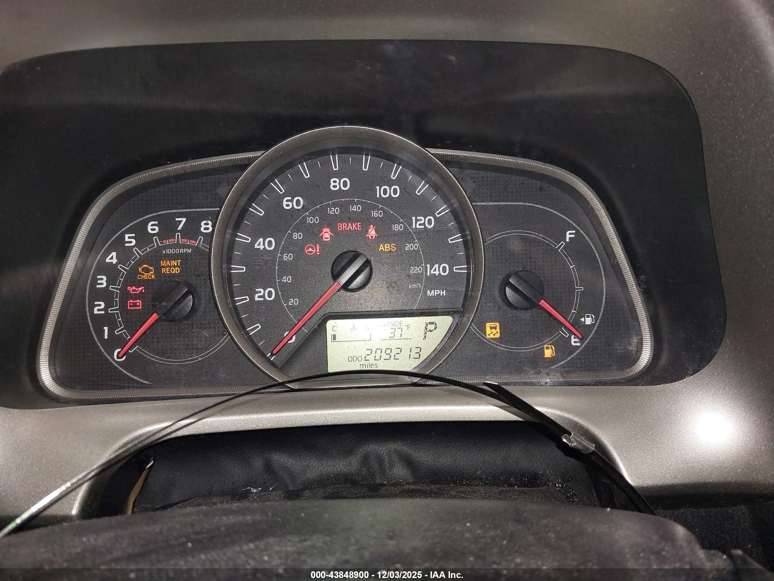TOYOTA RAV4 image 7