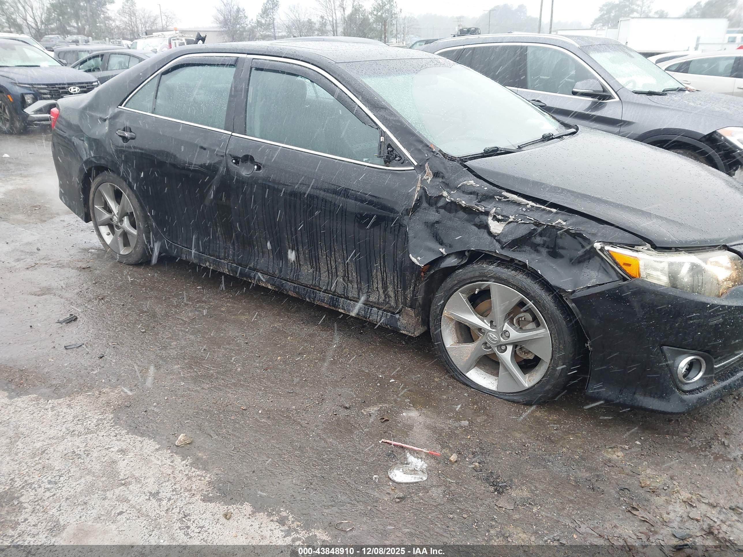 TOYOTA CAMRY image 6