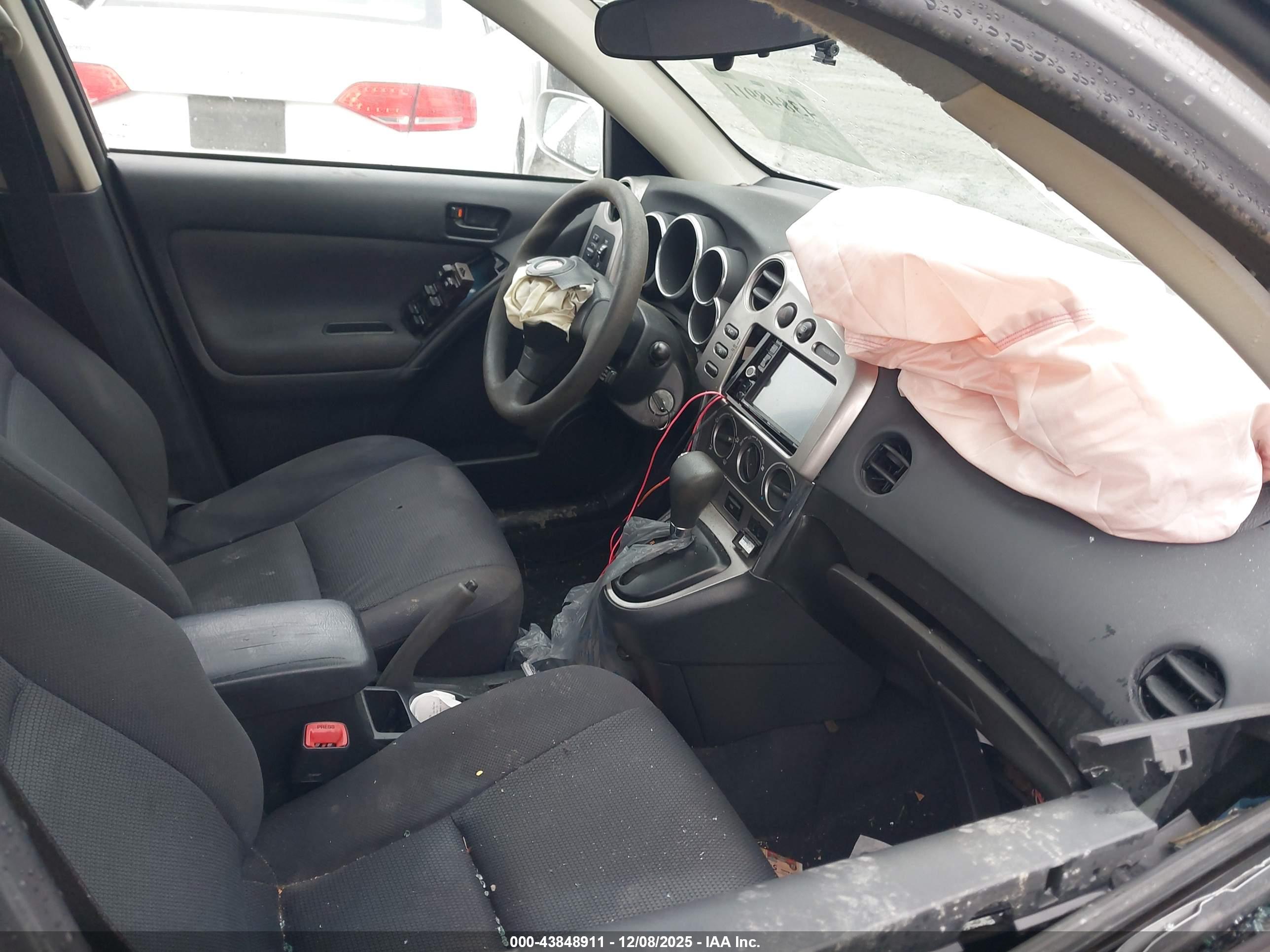 PONTIAC VIBE image 5