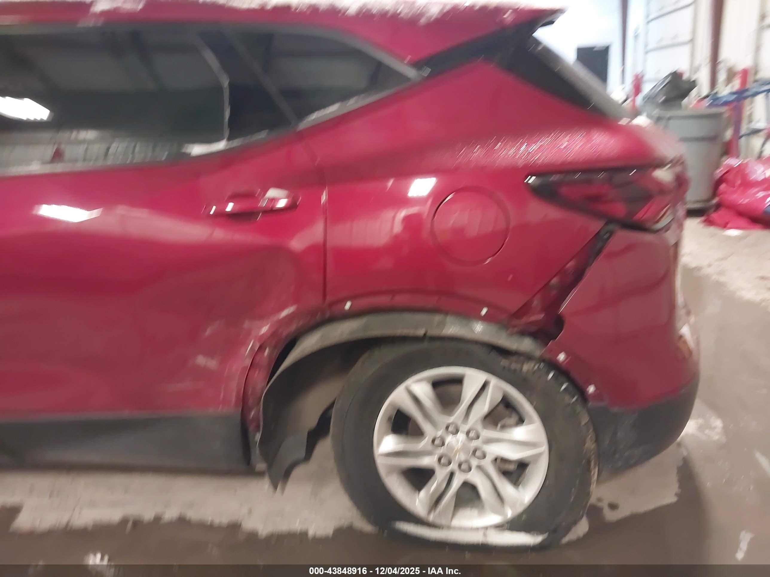 CHEVROLET BLAZER image 6