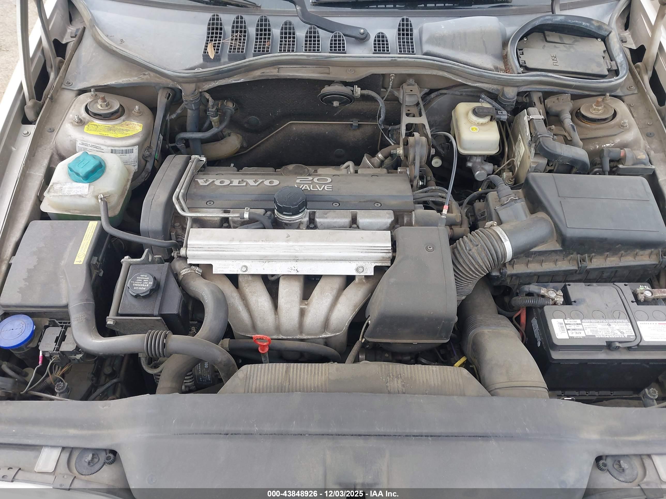 VOLVO 850 image 10