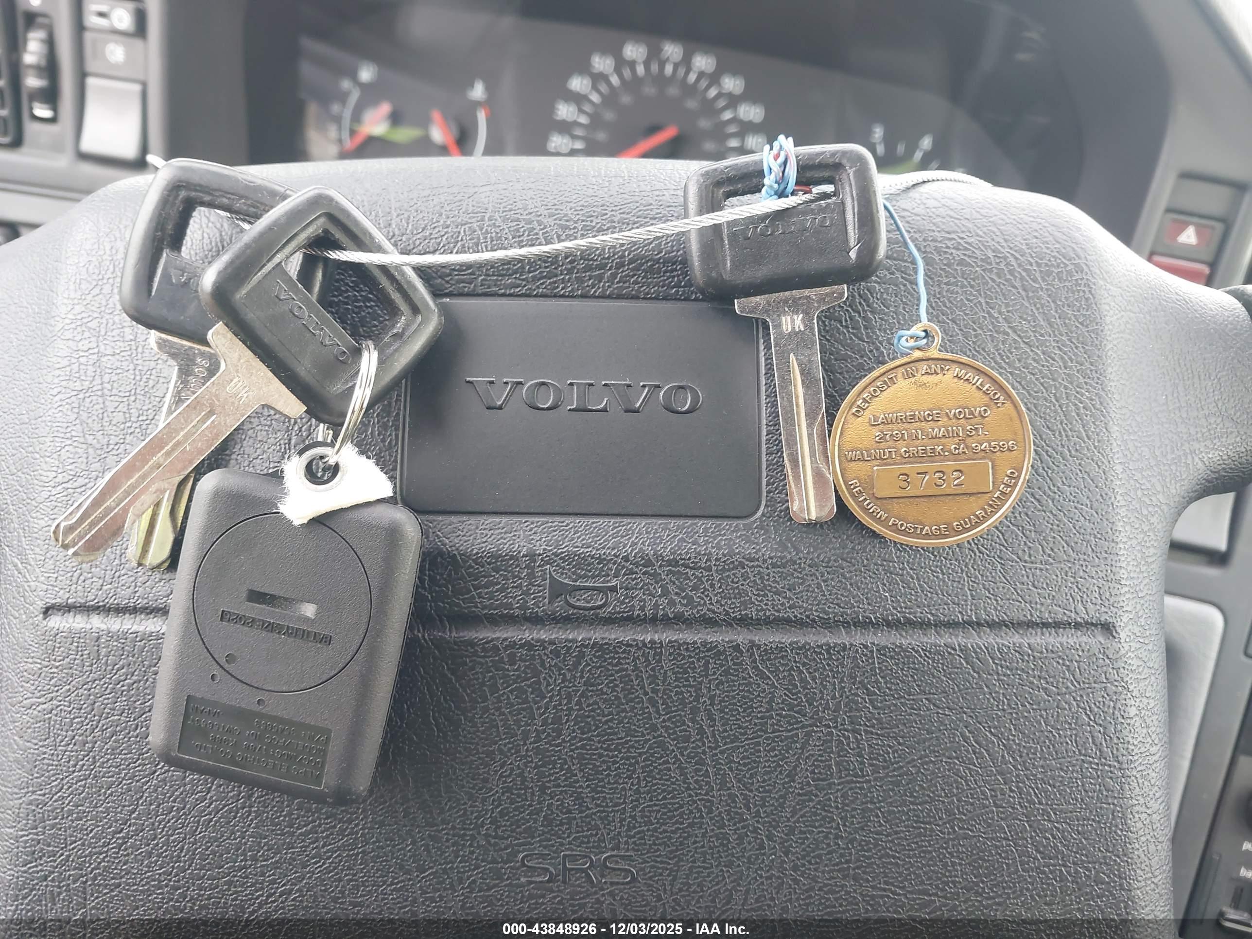 VOLVO 850 image 11