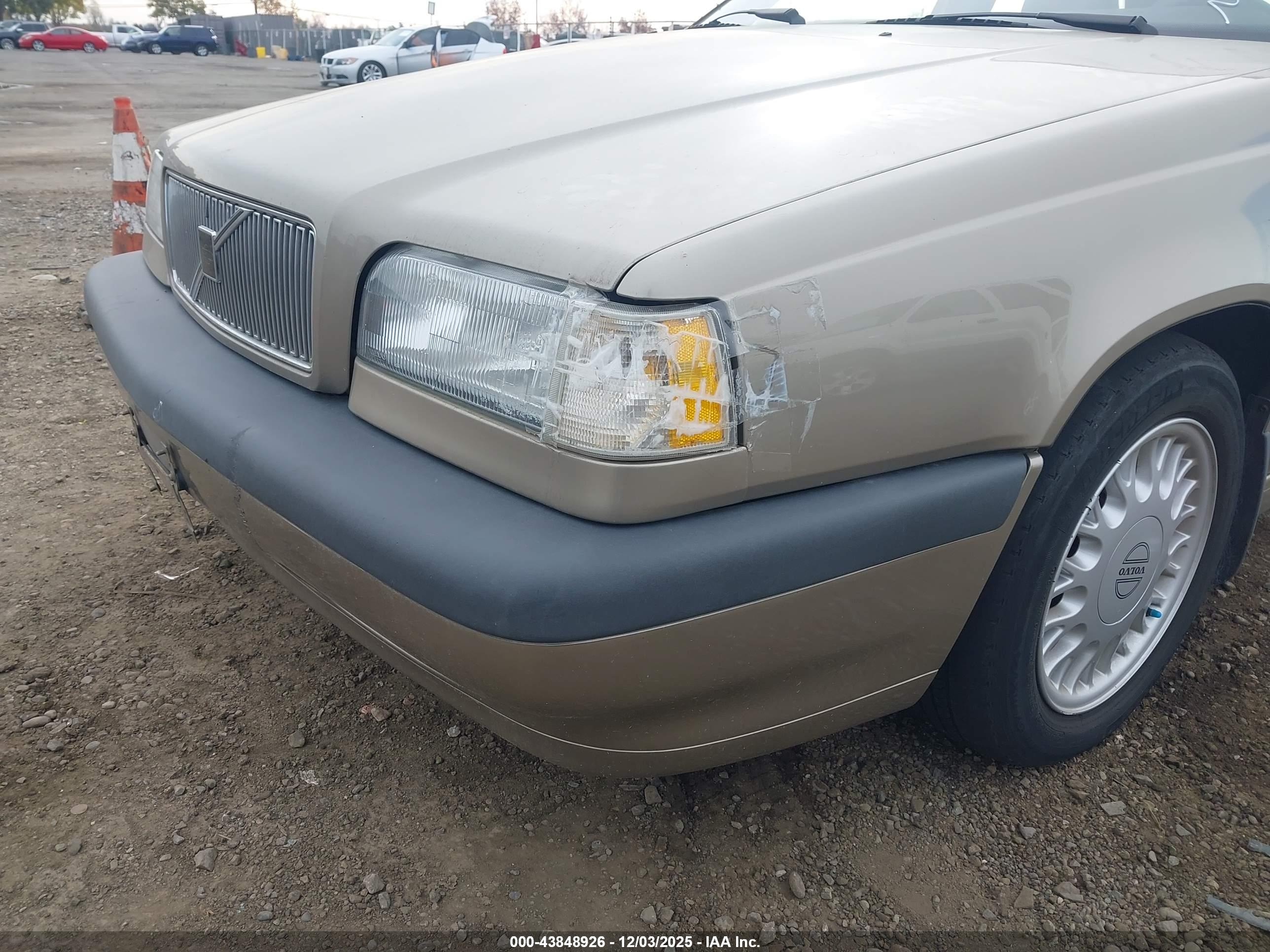 VOLVO 850 image 6