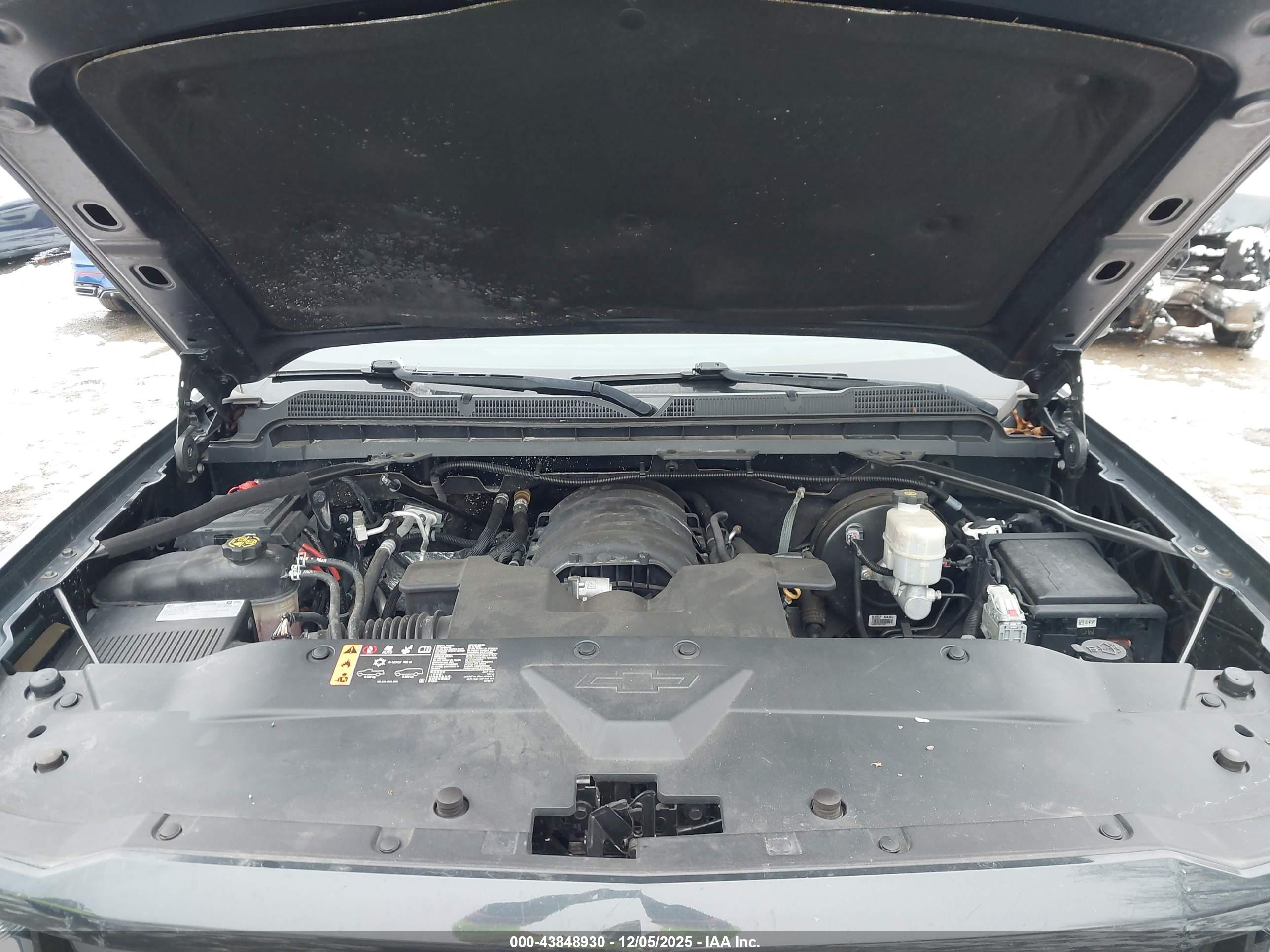 CHEVROLET SILVERADO image 10