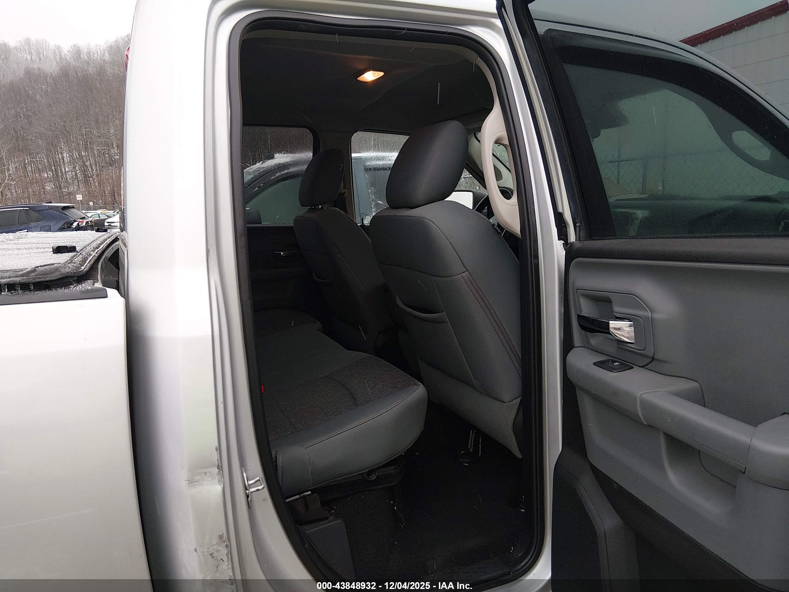 RAM 1500 image 8