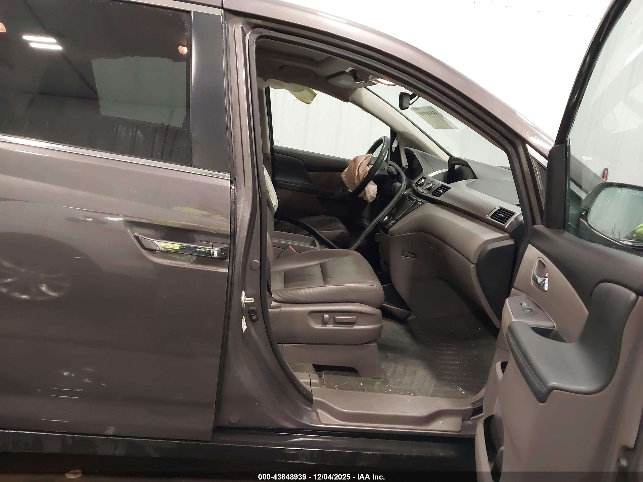 HONDA ODYSSEY image 5