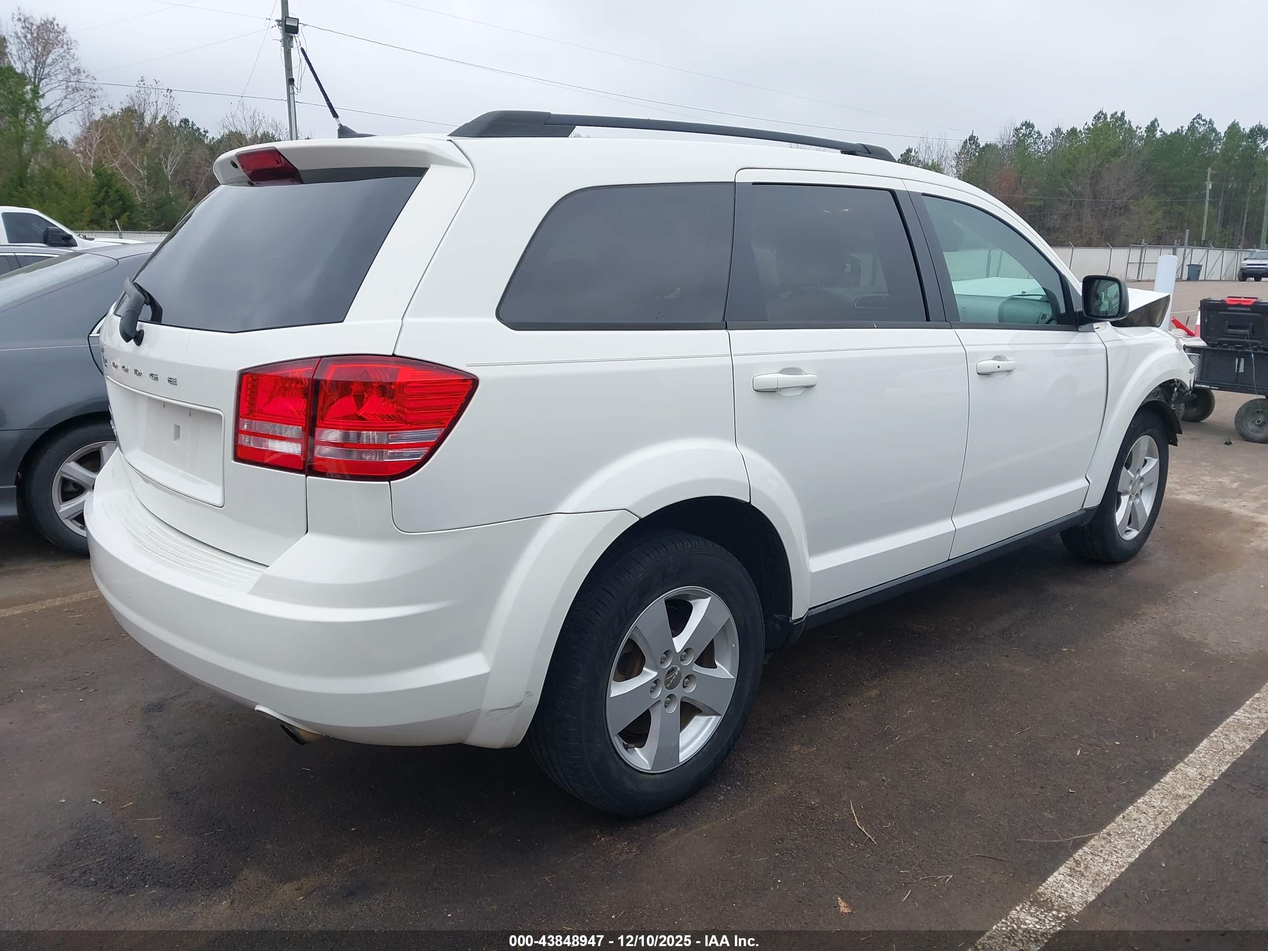 DODGE JOURNEY image 4