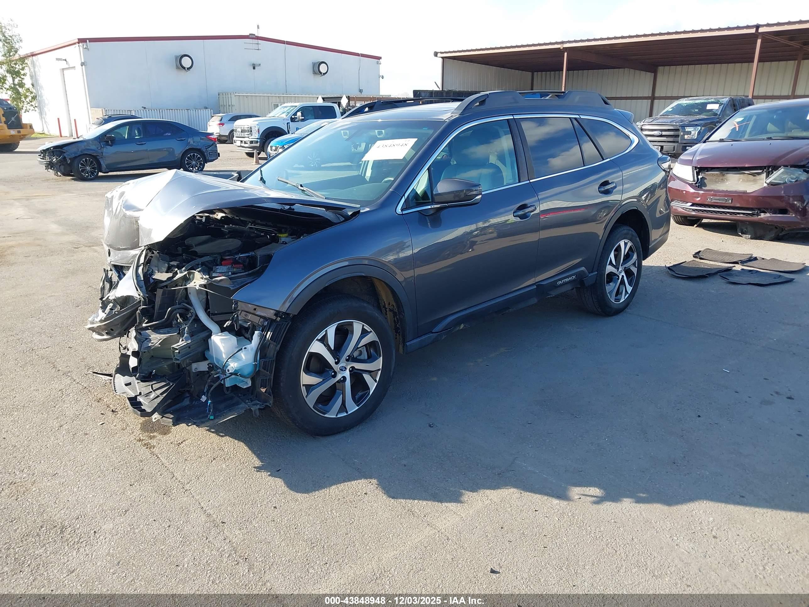 SUBARU OUTBACK image 2