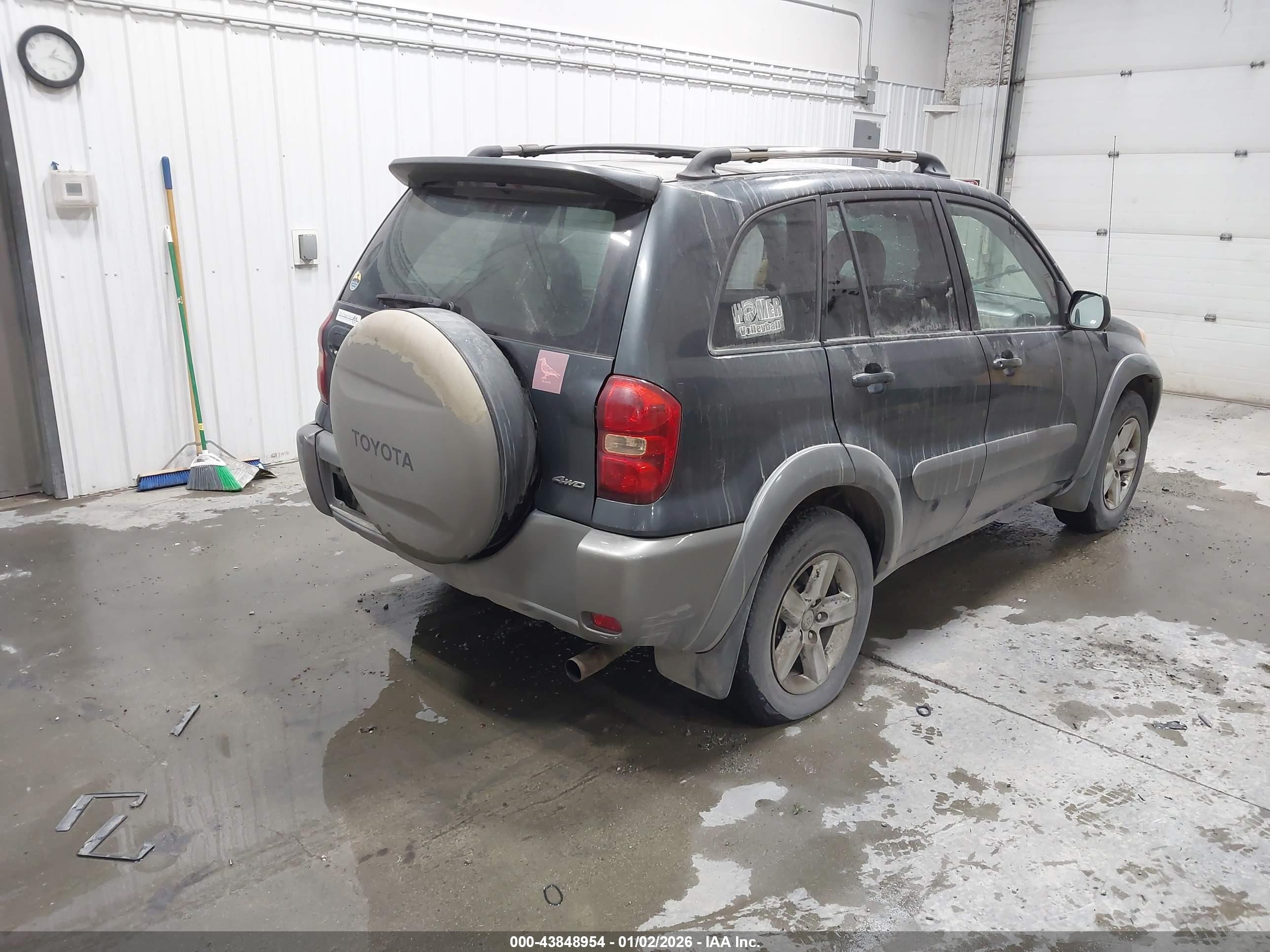 TOYOTA RAV4 image 4