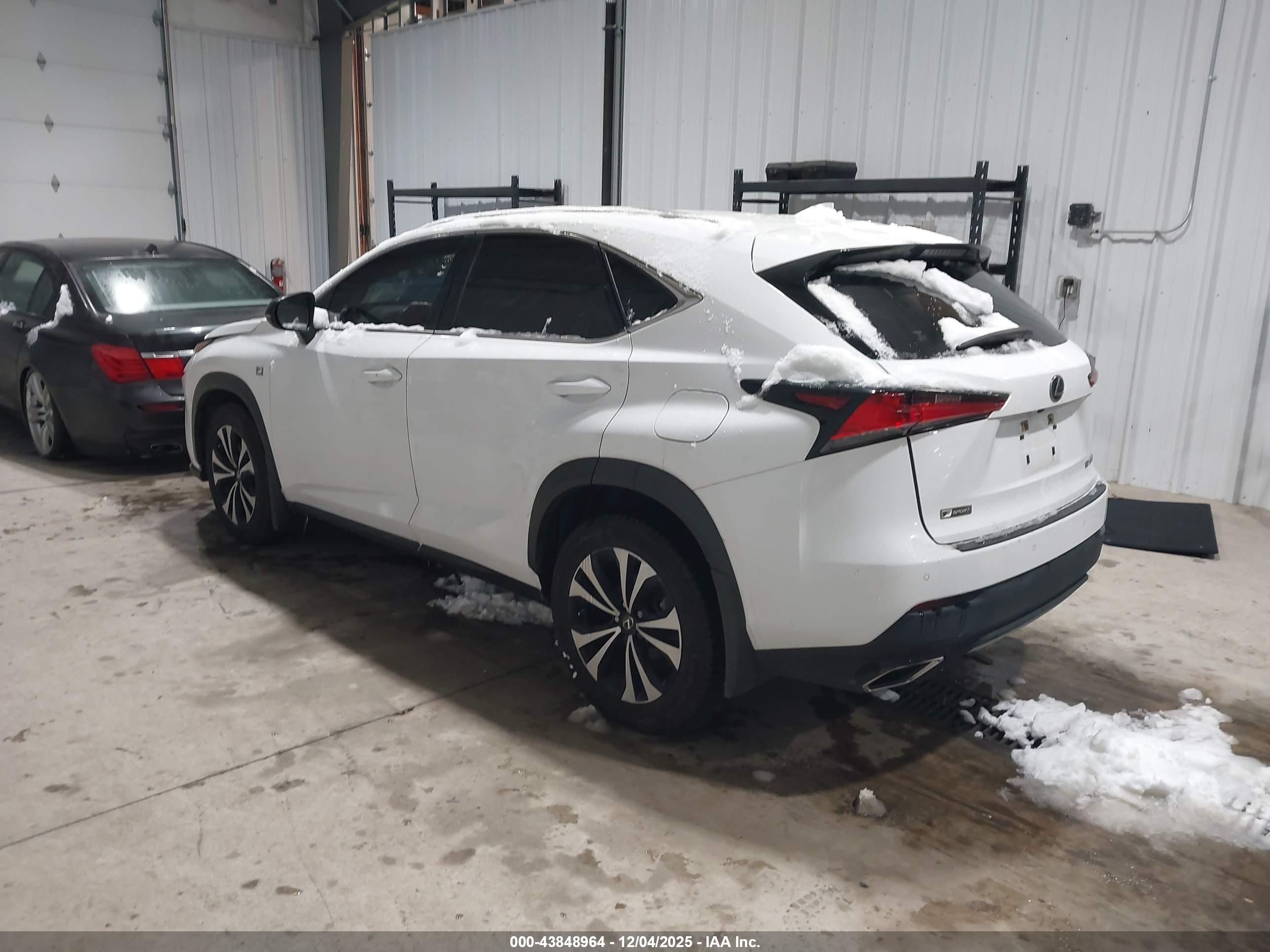 LEXUS NX image 3