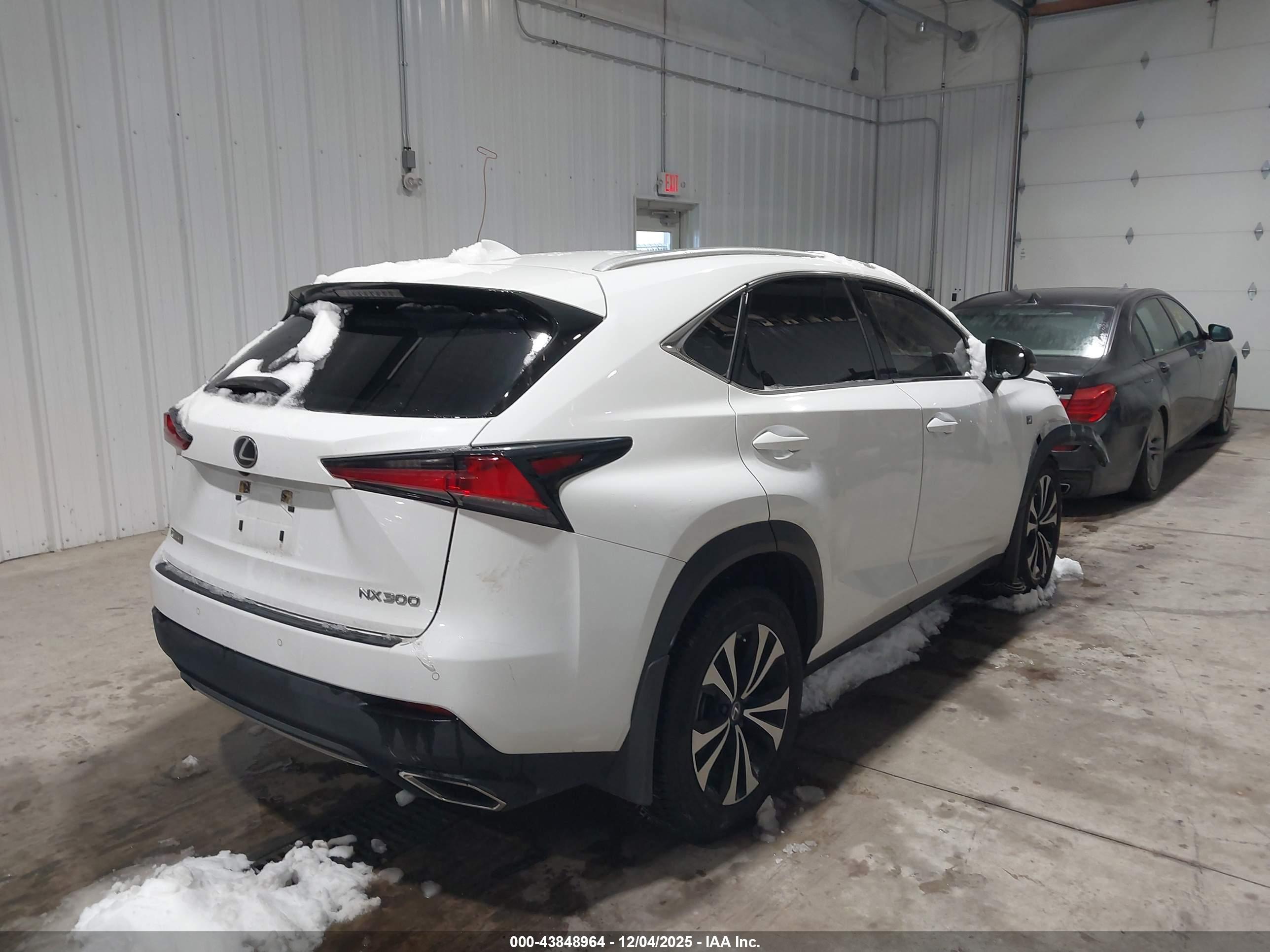 LEXUS NX image 4