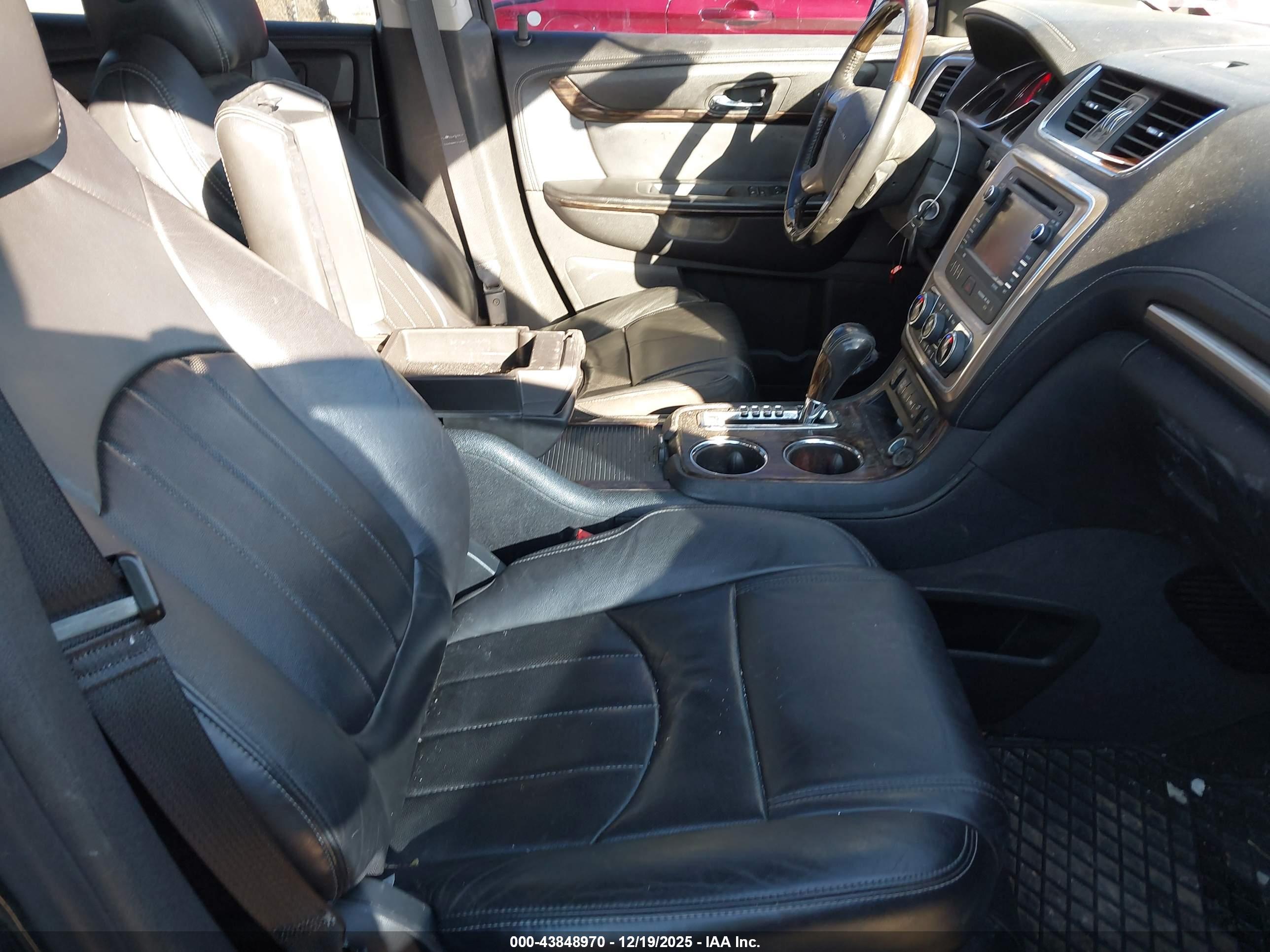 GMC ACADIA image 5
