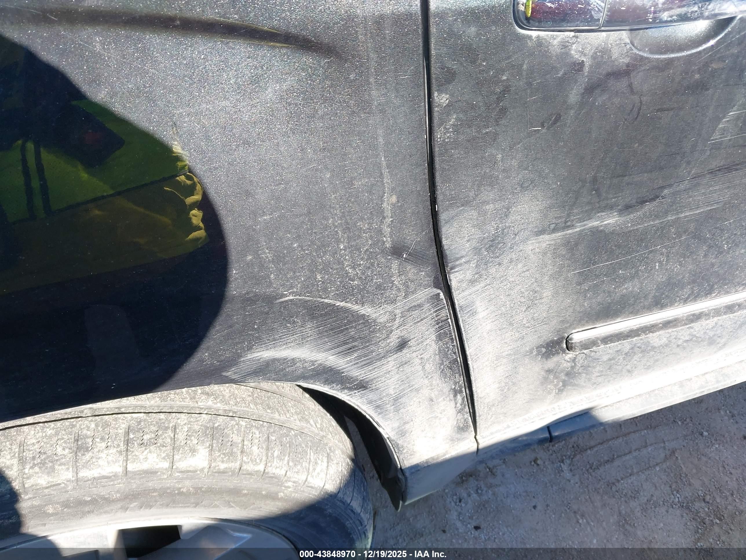 GMC ACADIA image 6