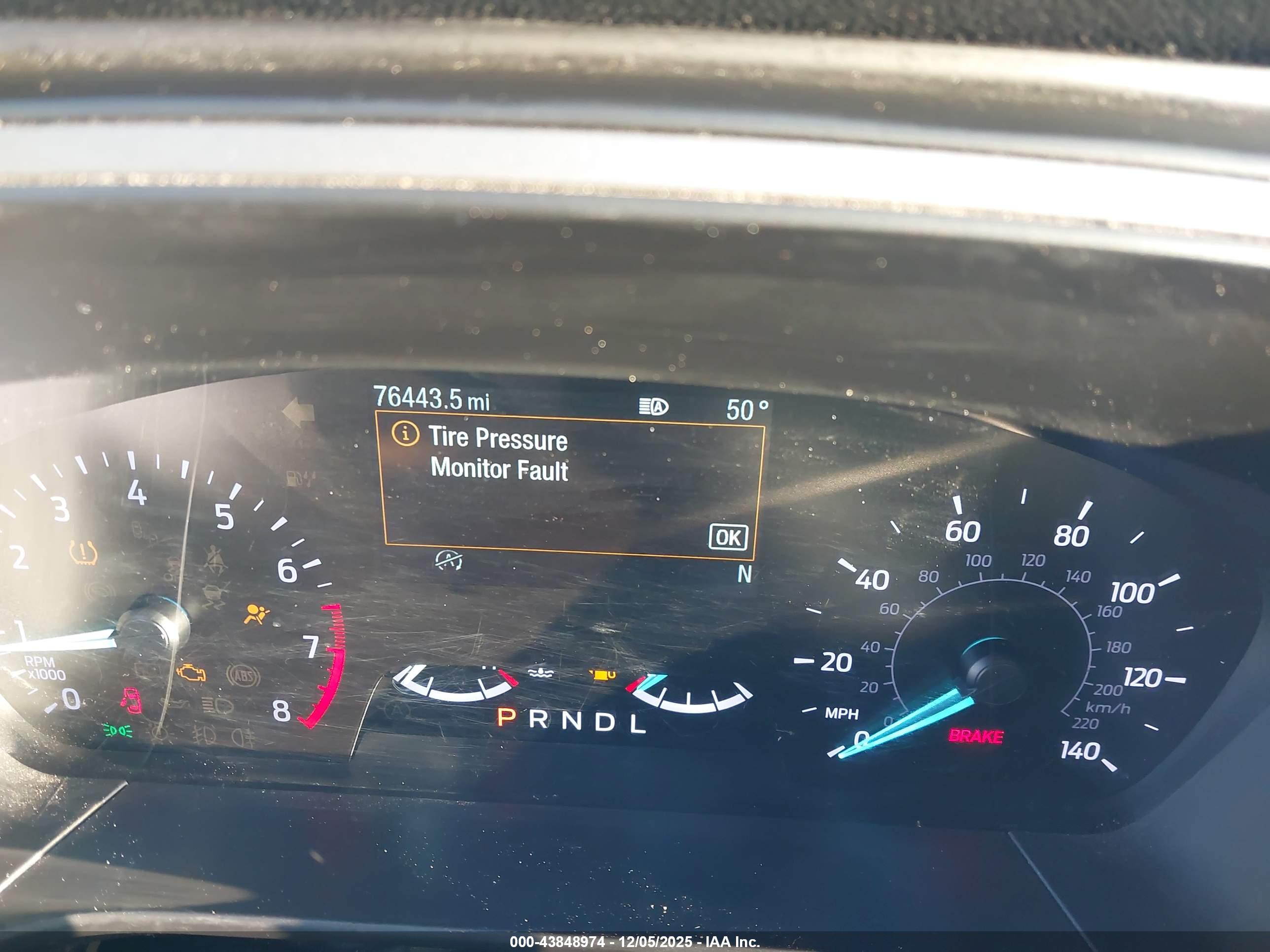 FORD ESCAPE image 7