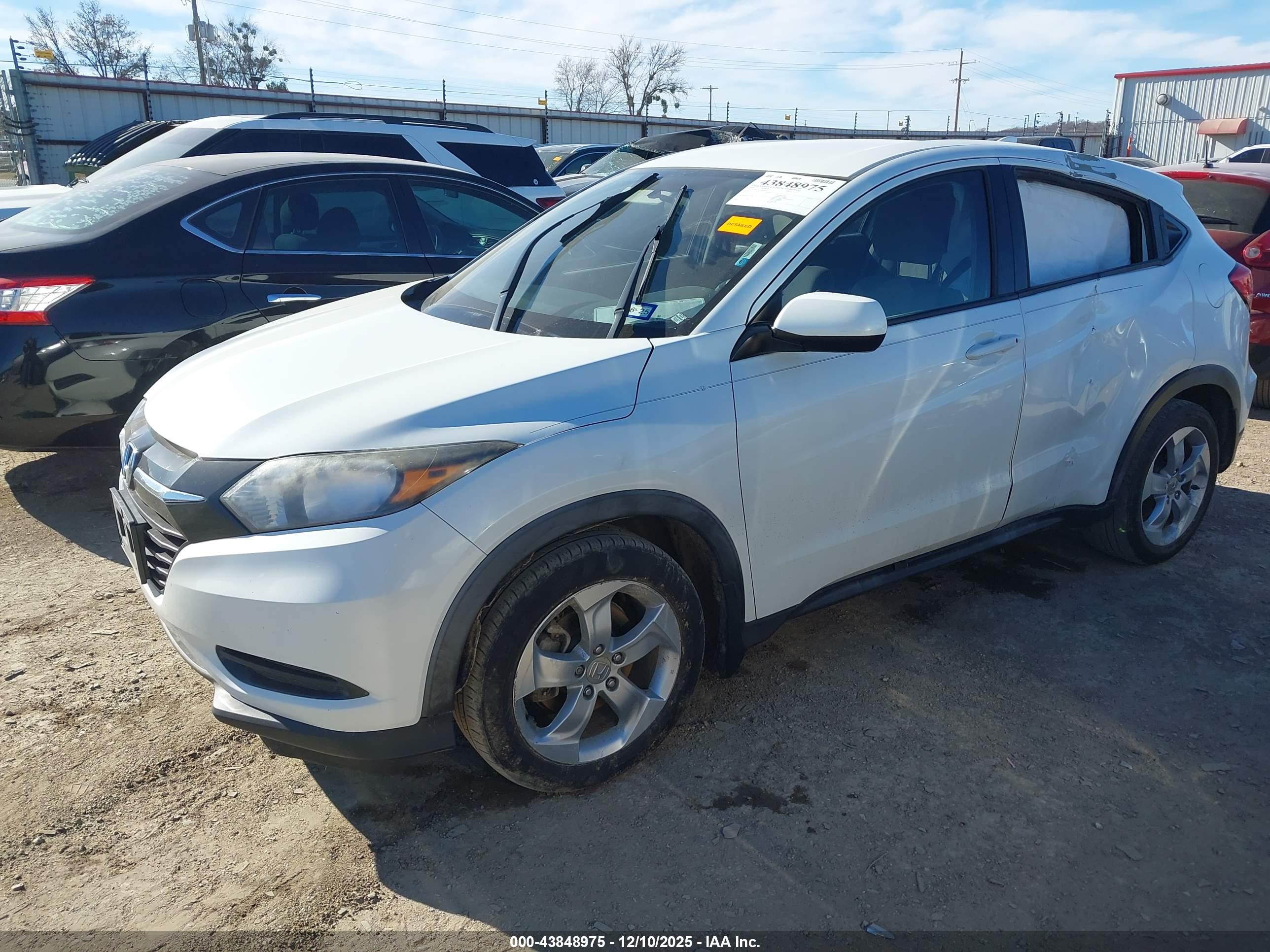 HONDA HR-V image 2