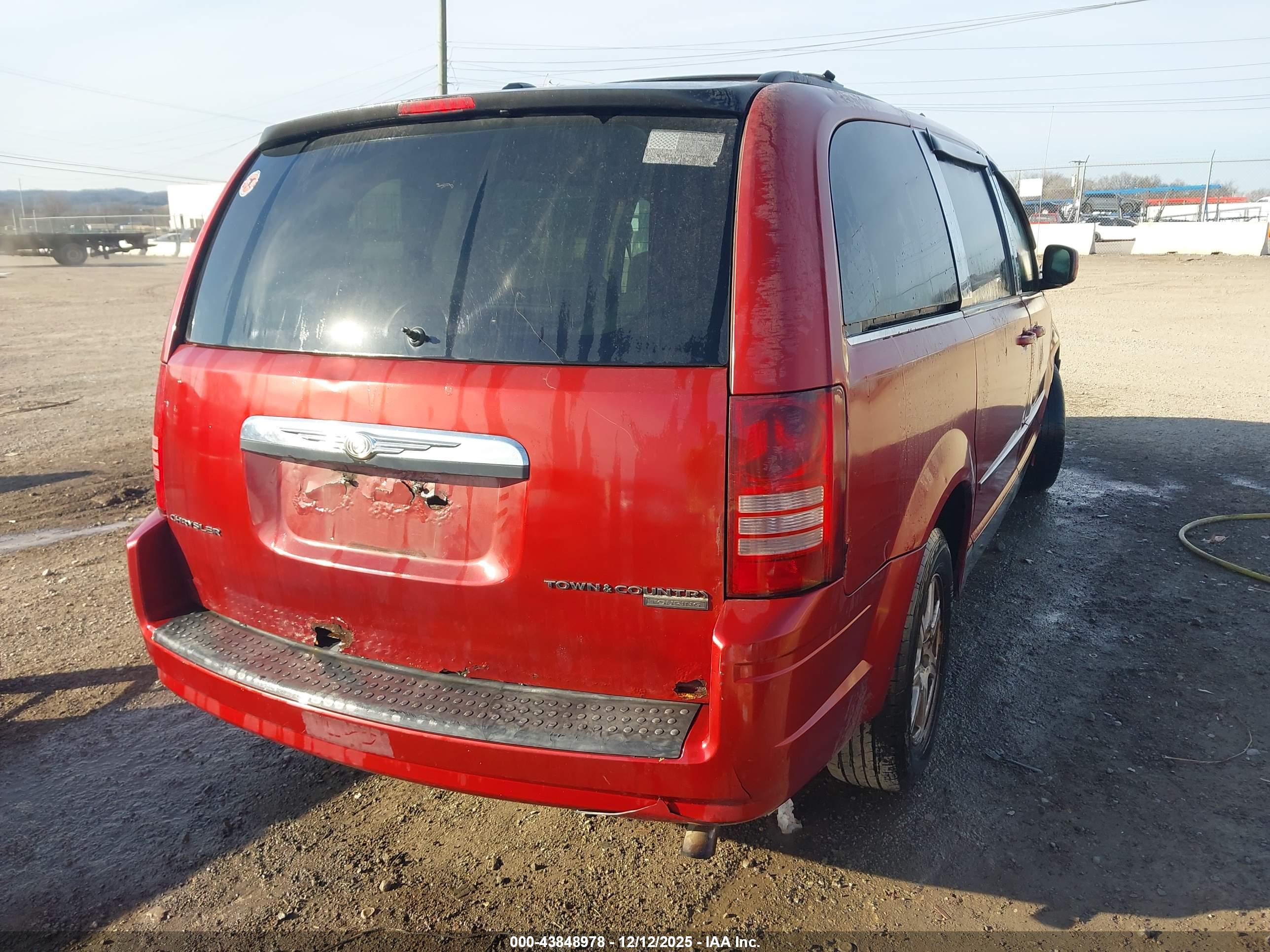 CHRYSLER TOWN image 4