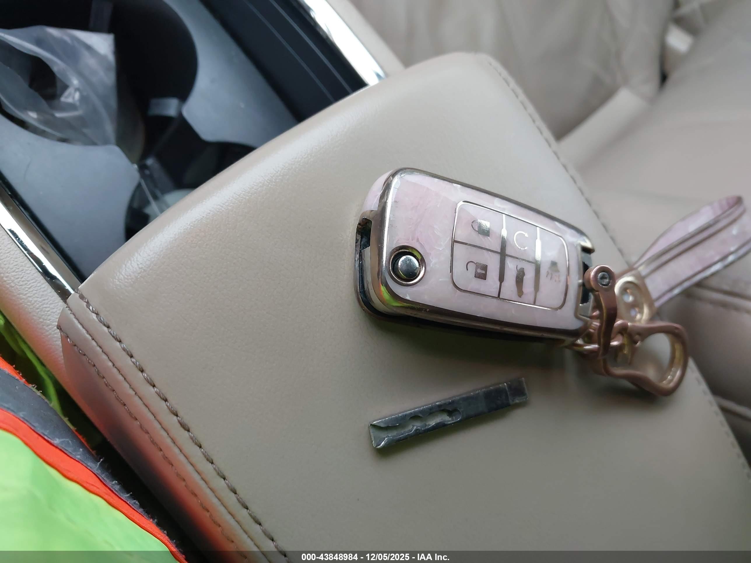 BUICK LACROSSE image 11