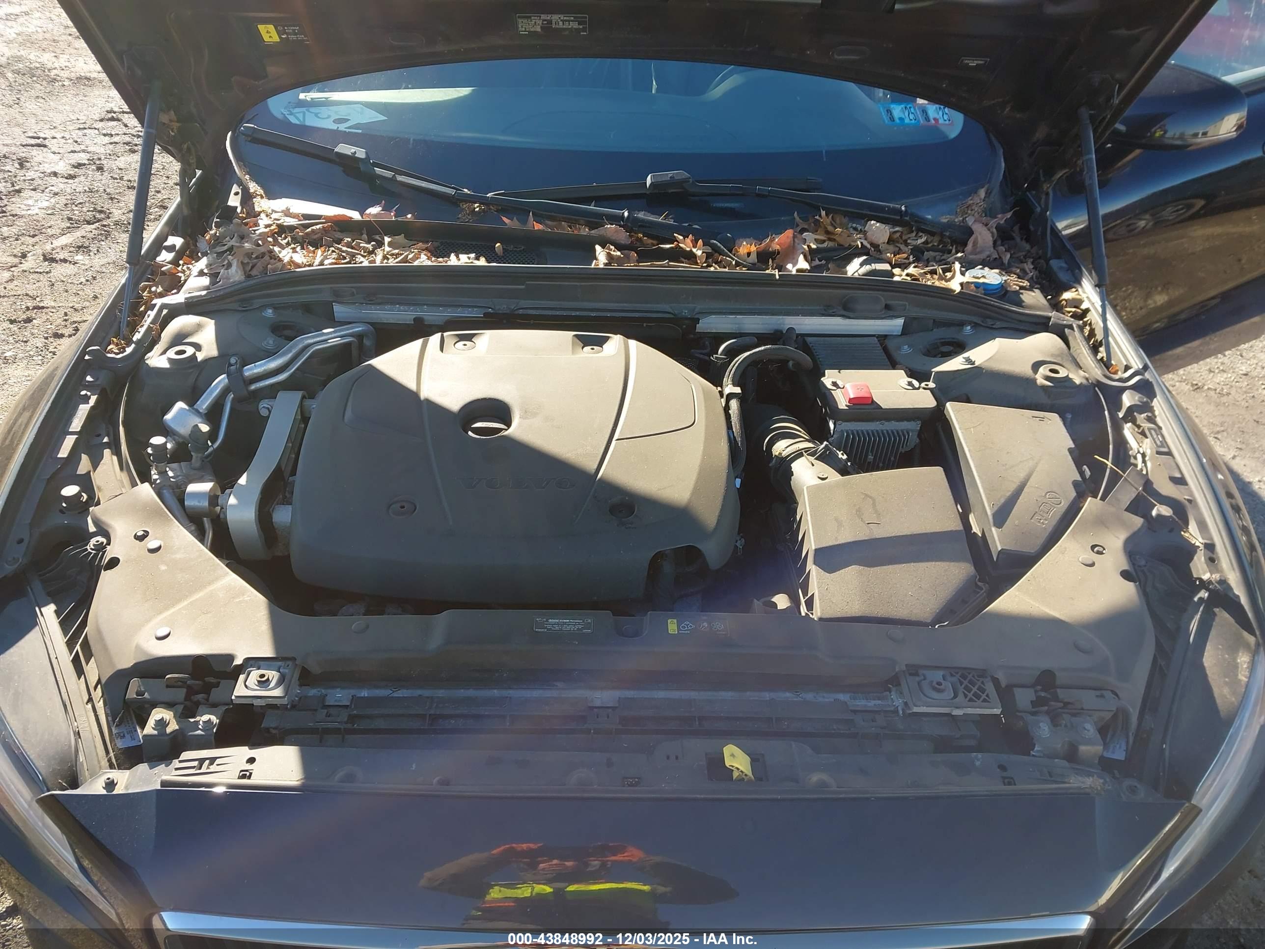 VOLVO S60 image 10