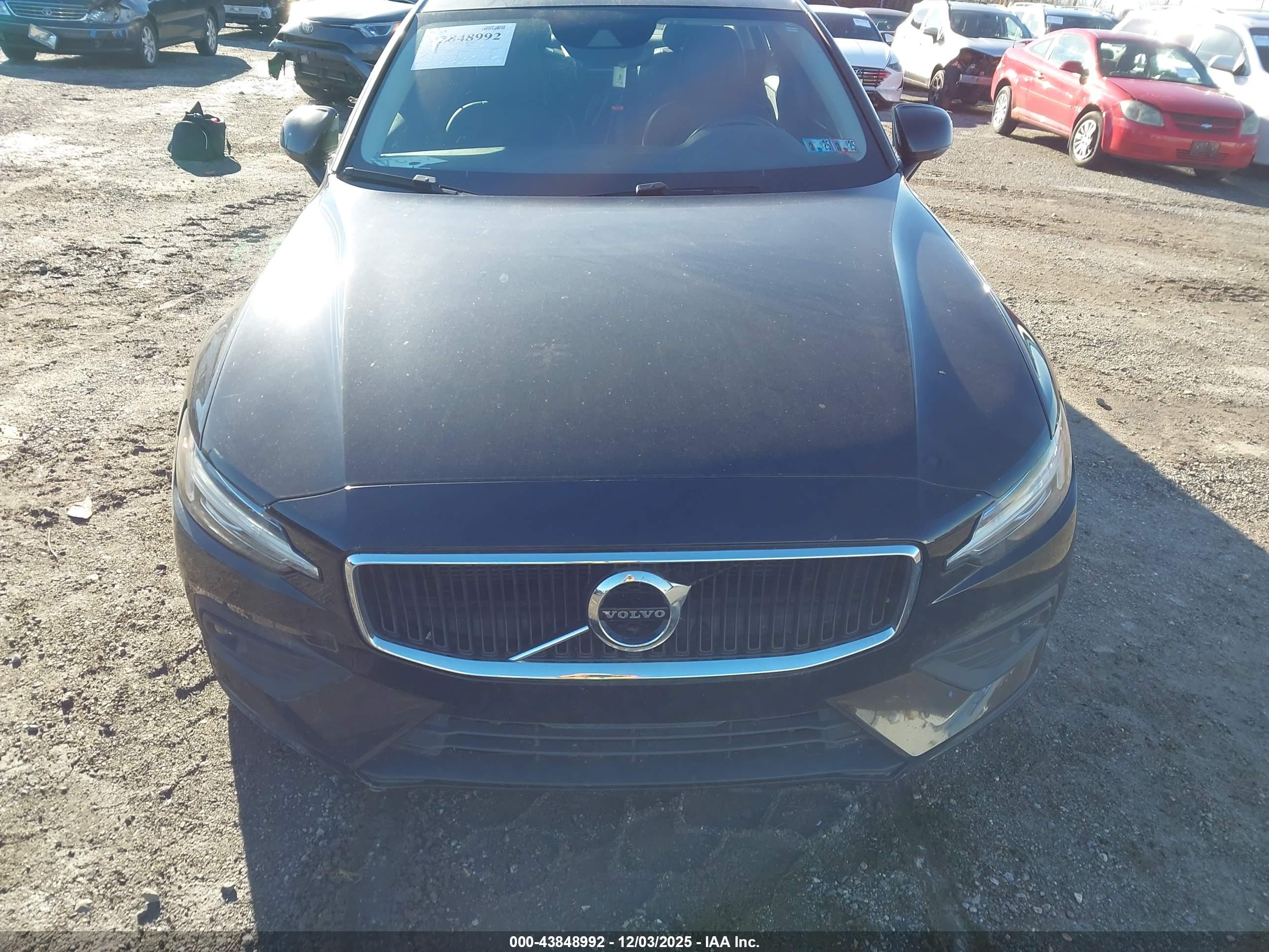 VOLVO S60 image 6