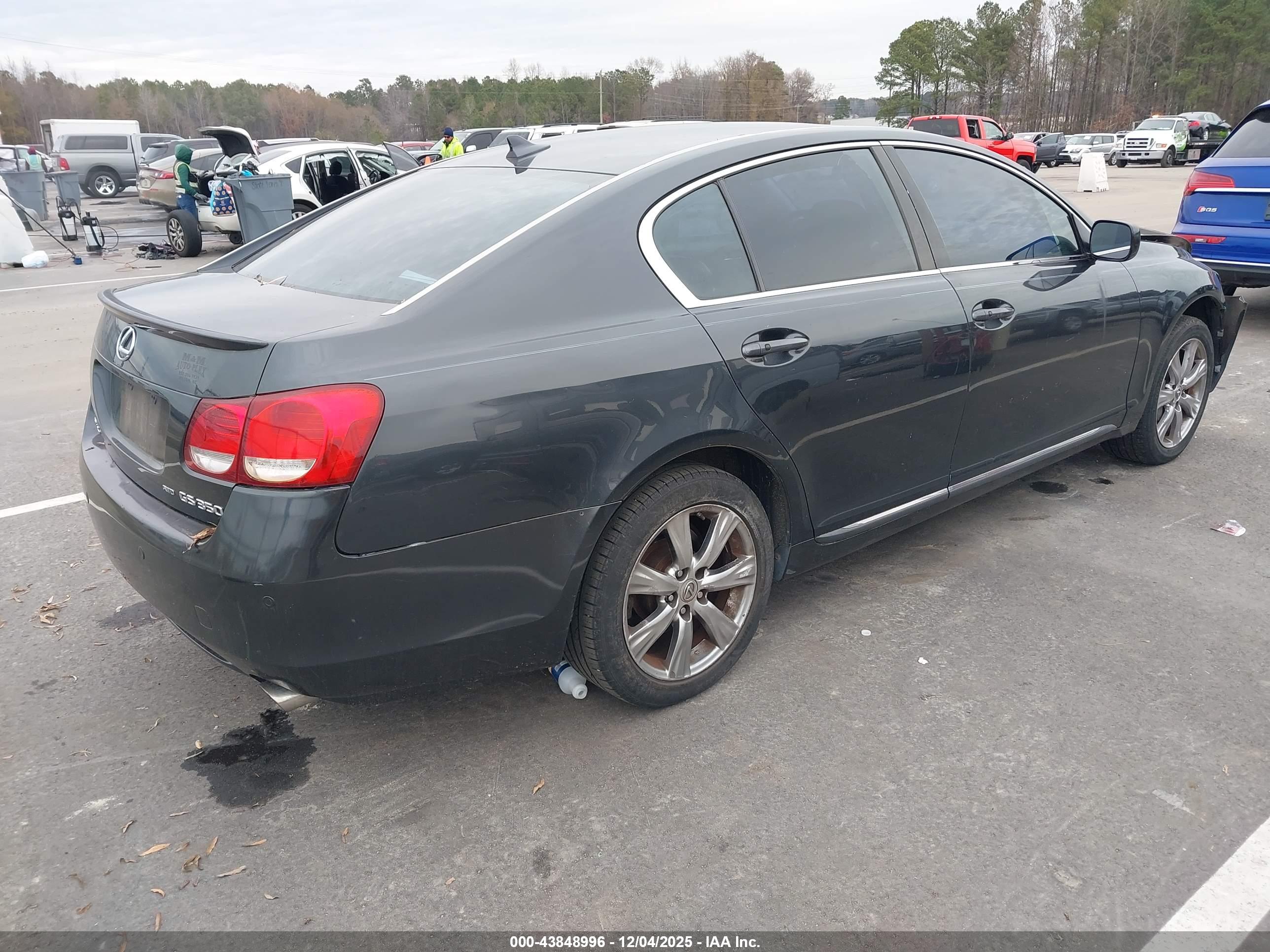 LEXUS GS image 4