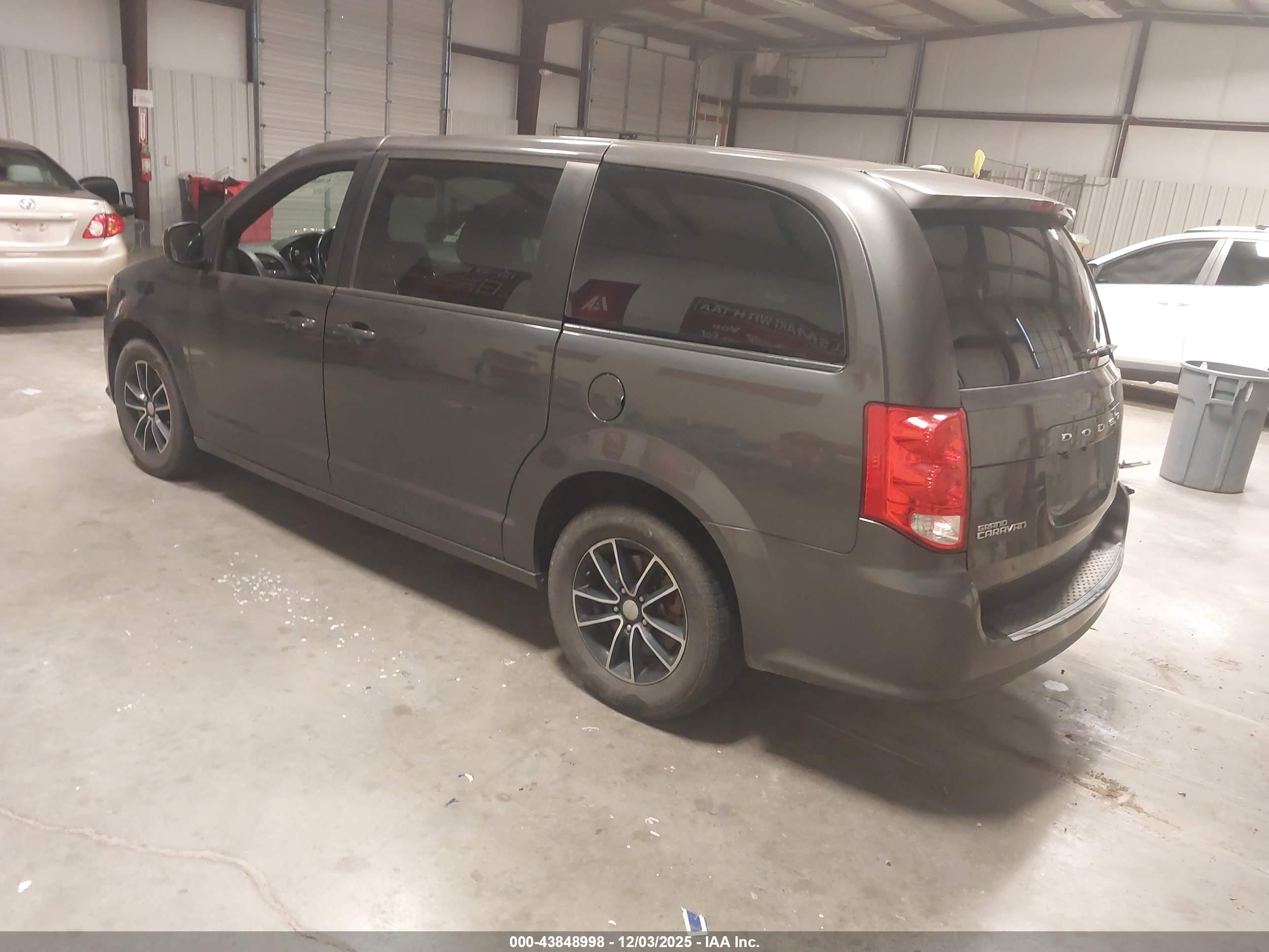 DODGE GRAND image 3