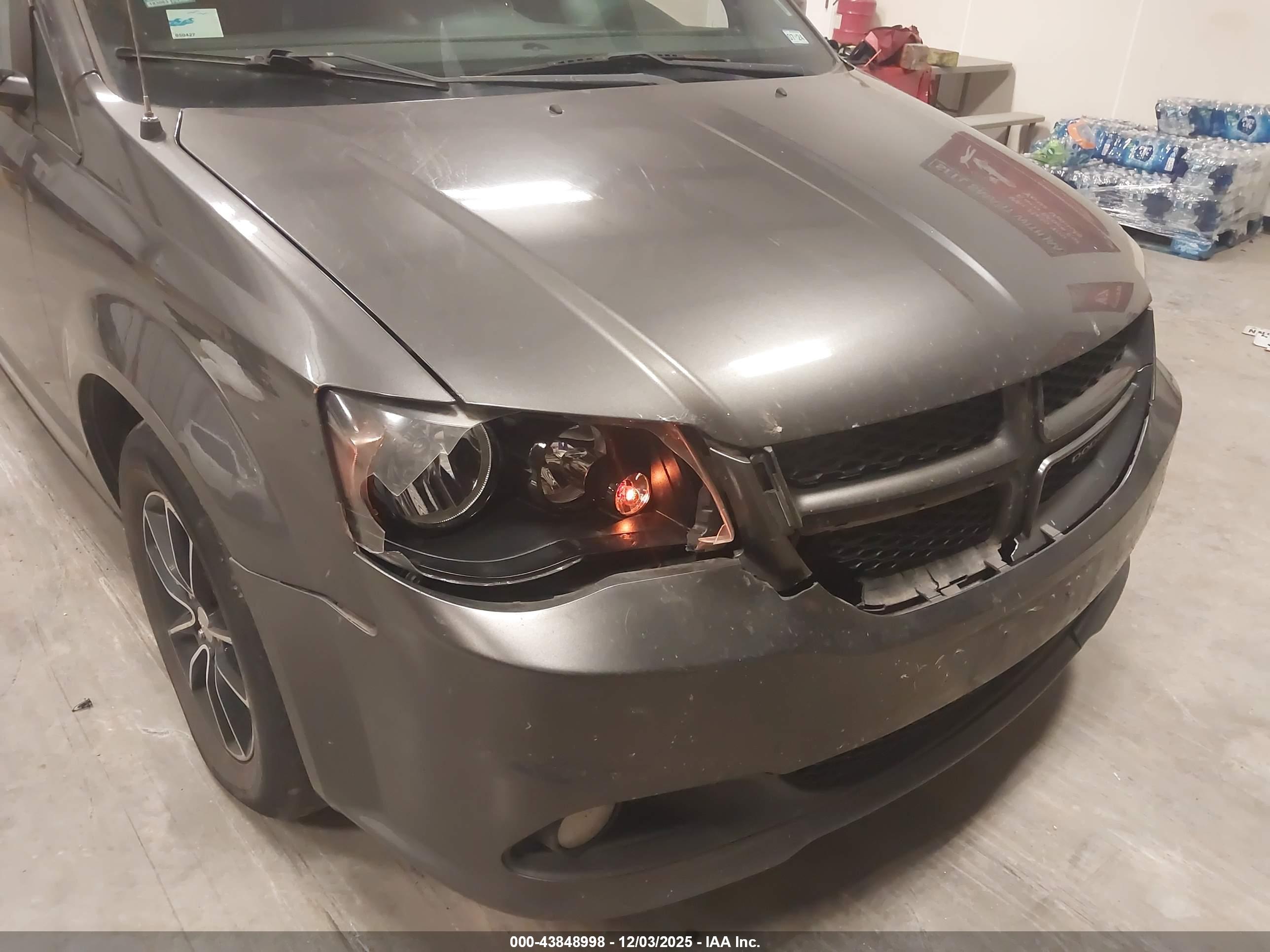 DODGE GRAND image 6