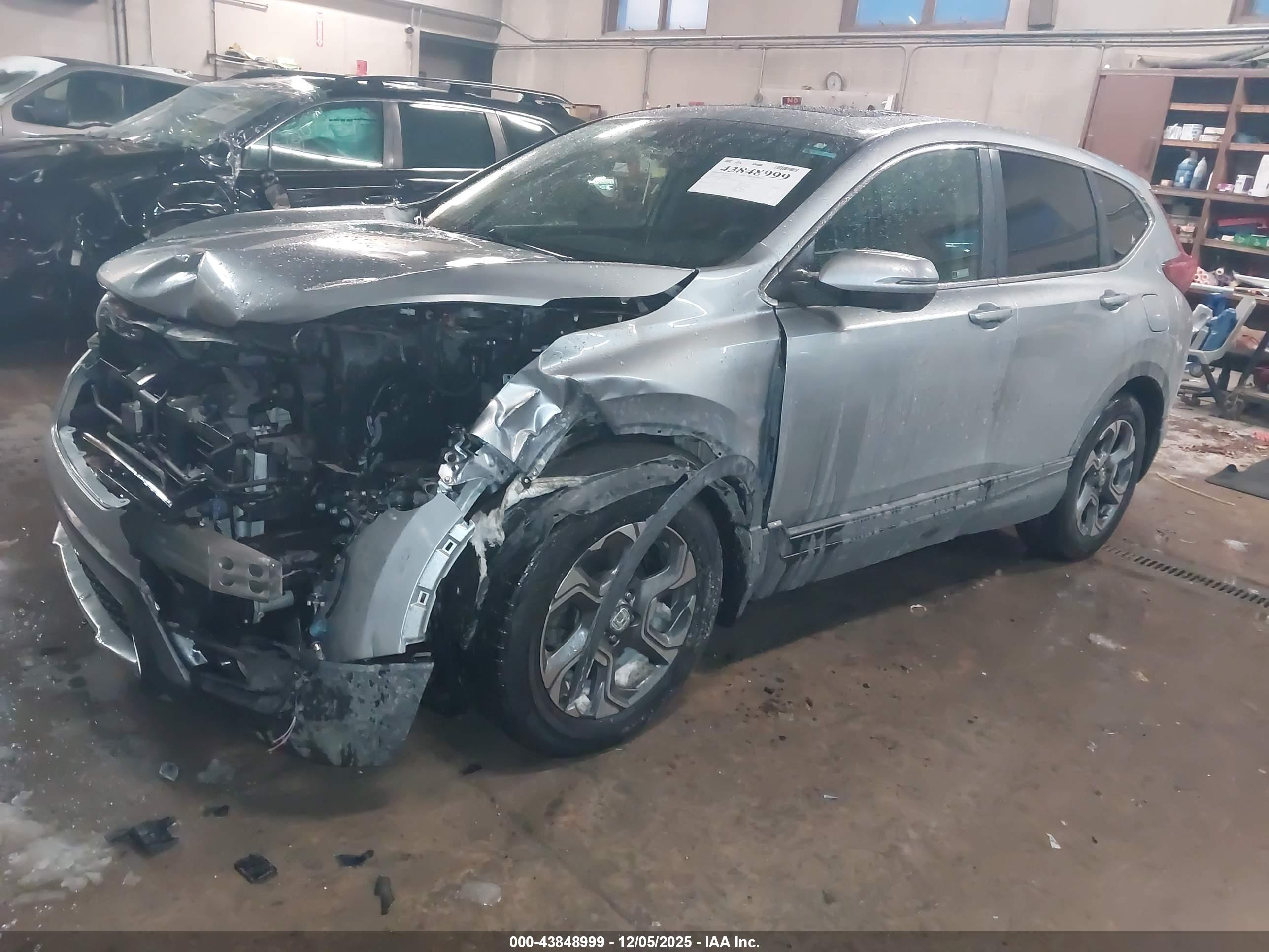 HONDA CR-V image 2