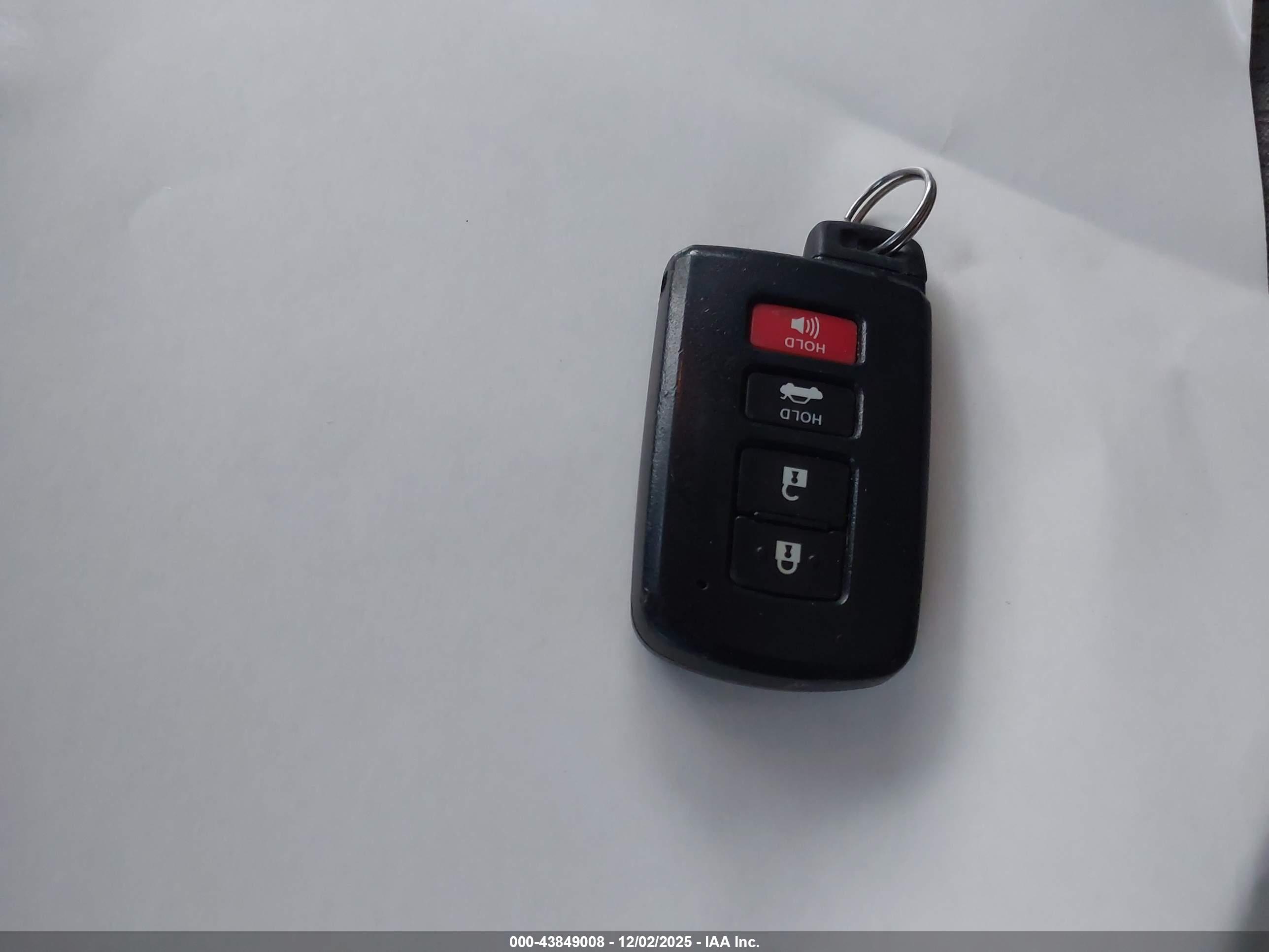 TOYOTA CAMRY image 11