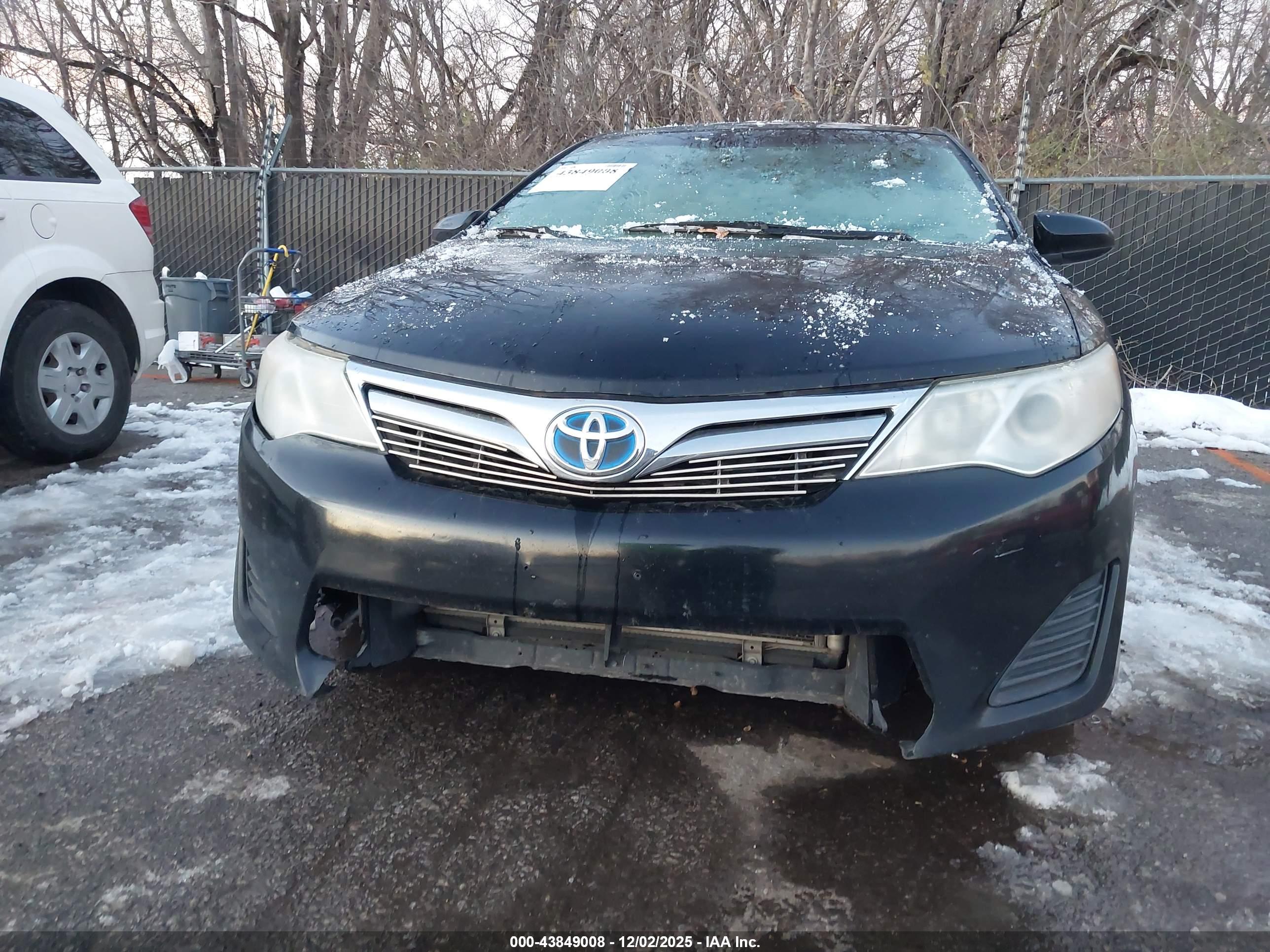 TOYOTA CAMRY image 6