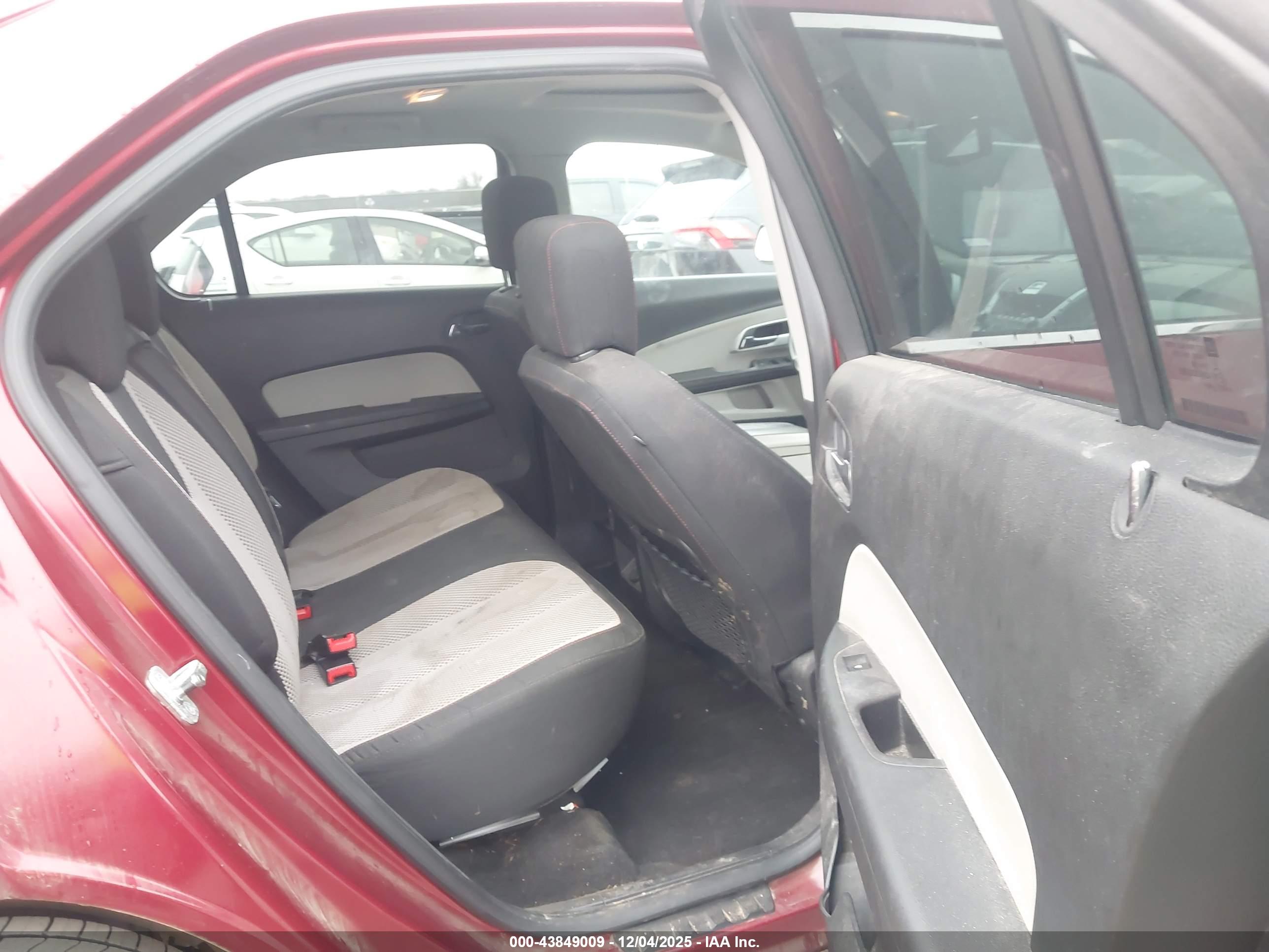 CHEVROLET EQUINOX image 8