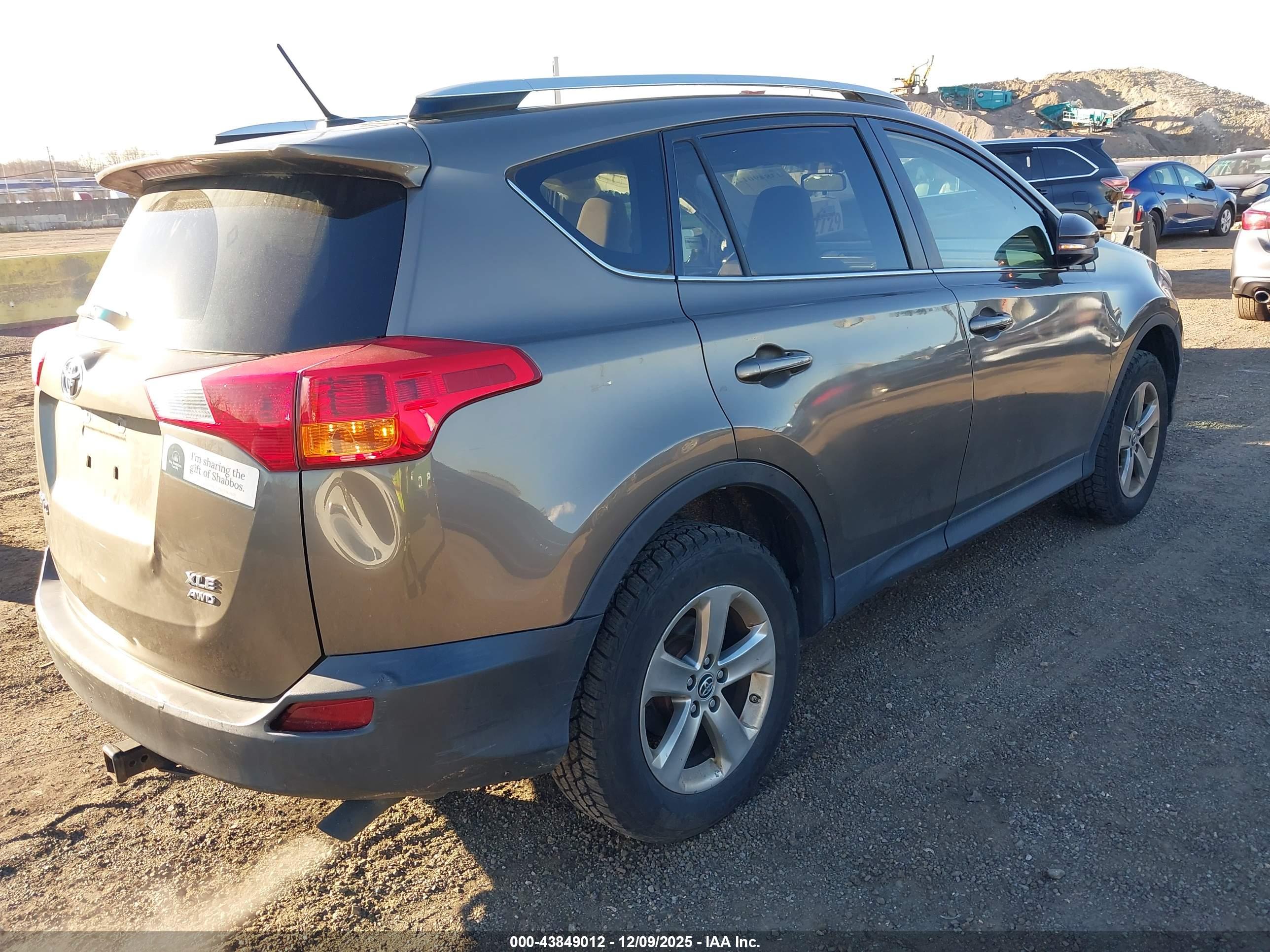 TOYOTA RAV4 image 4