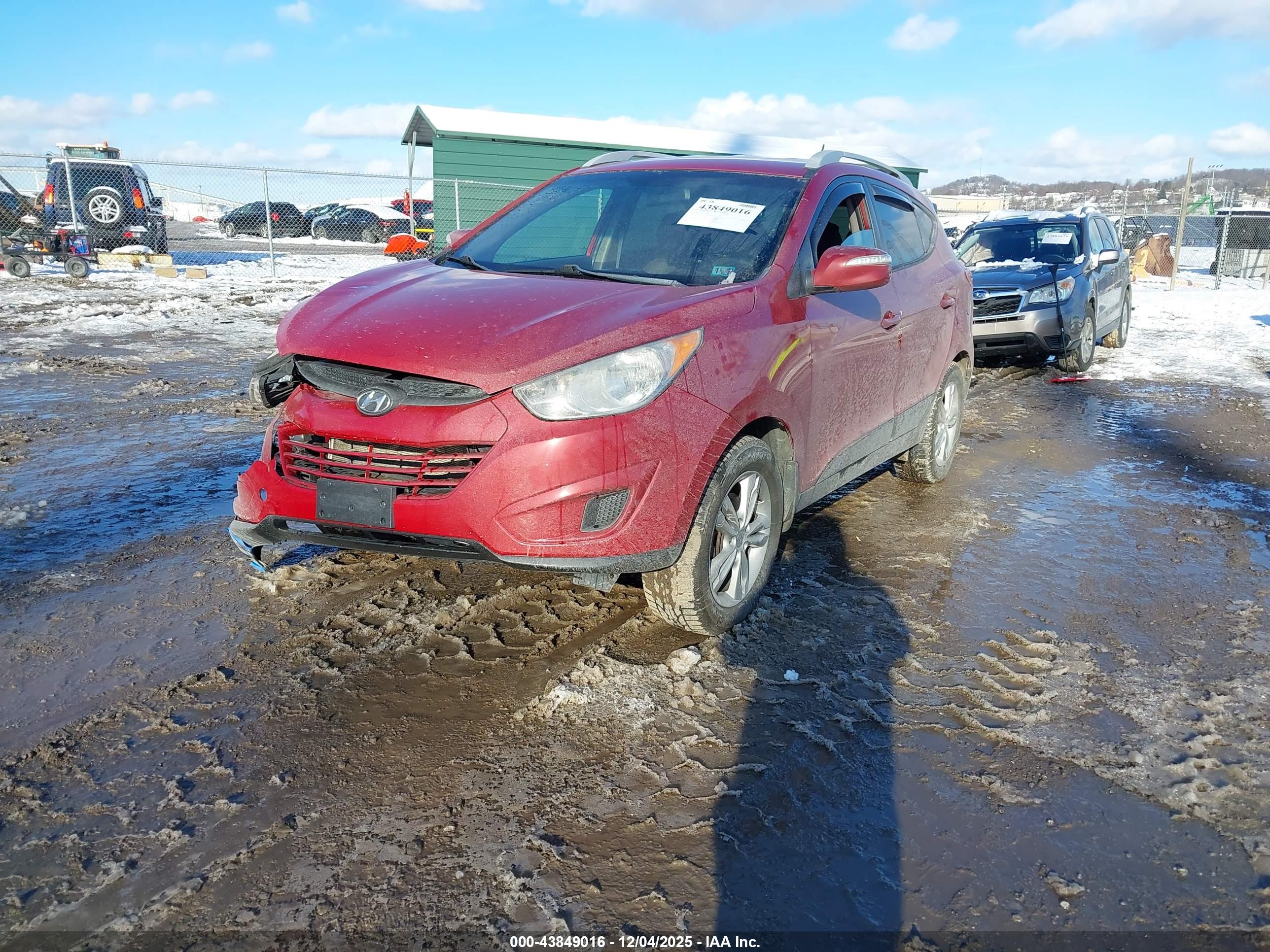 HYUNDAI TUCSON image 2