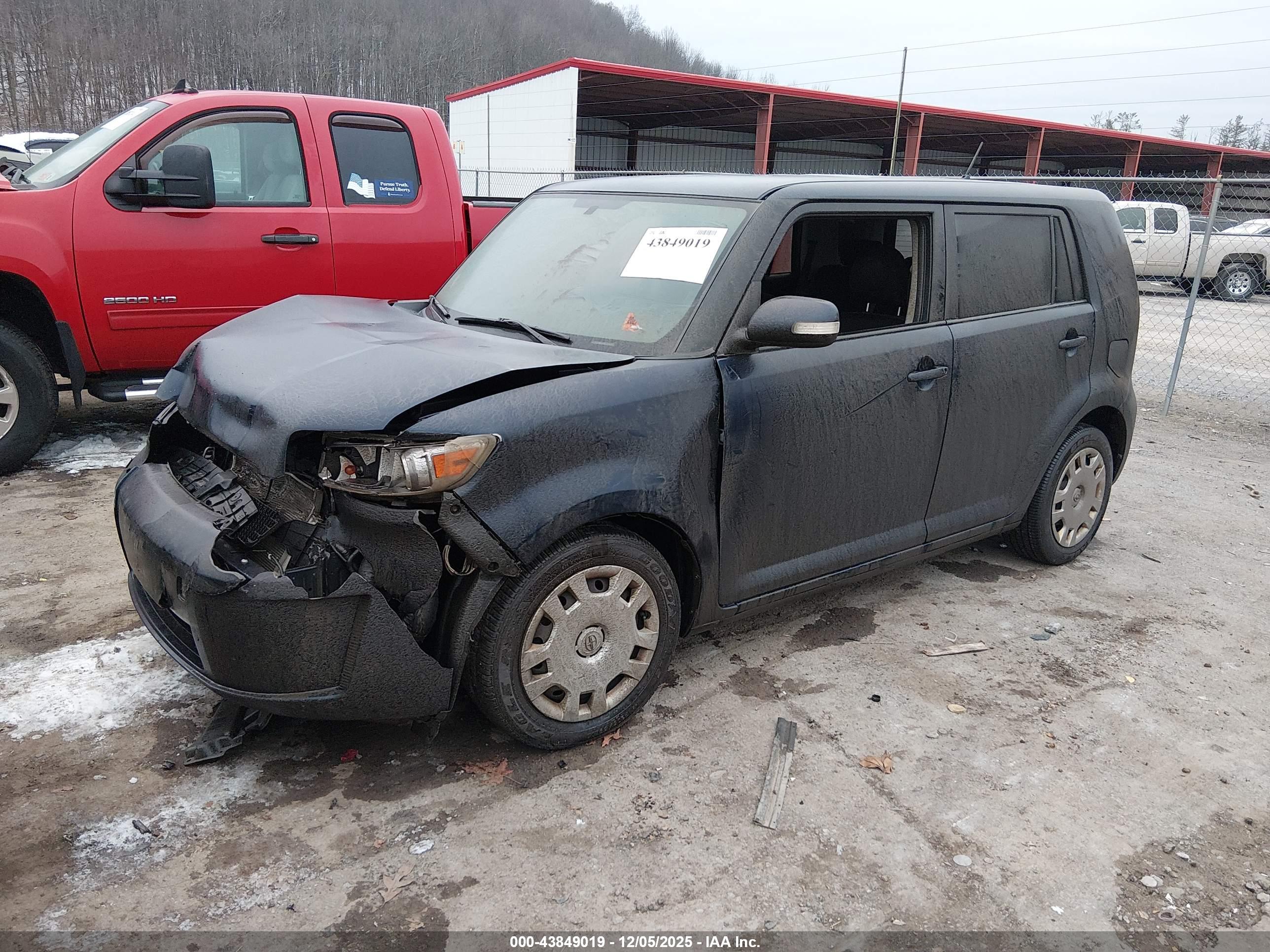 SCION XB image 2
