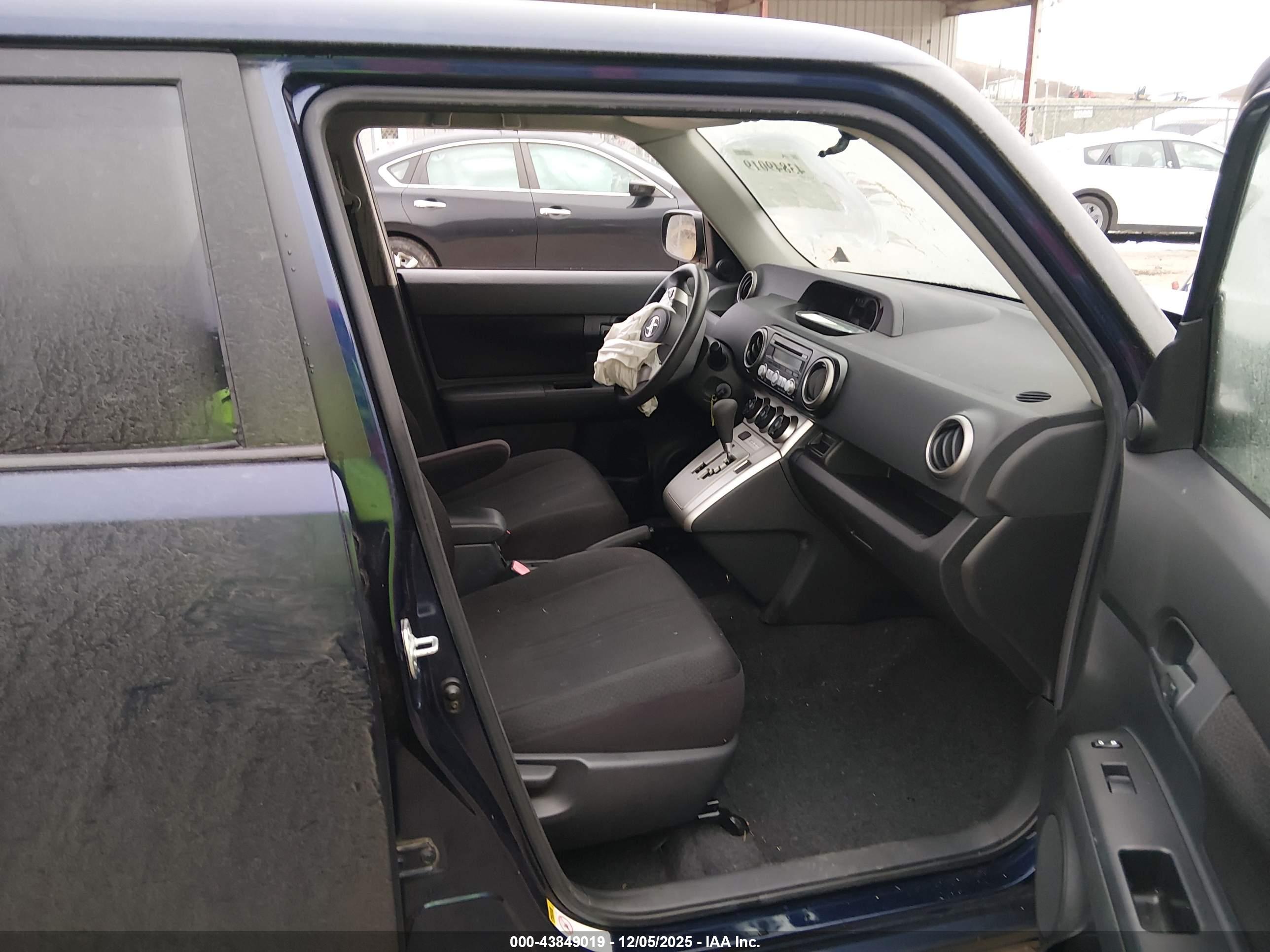 SCION XB image 5