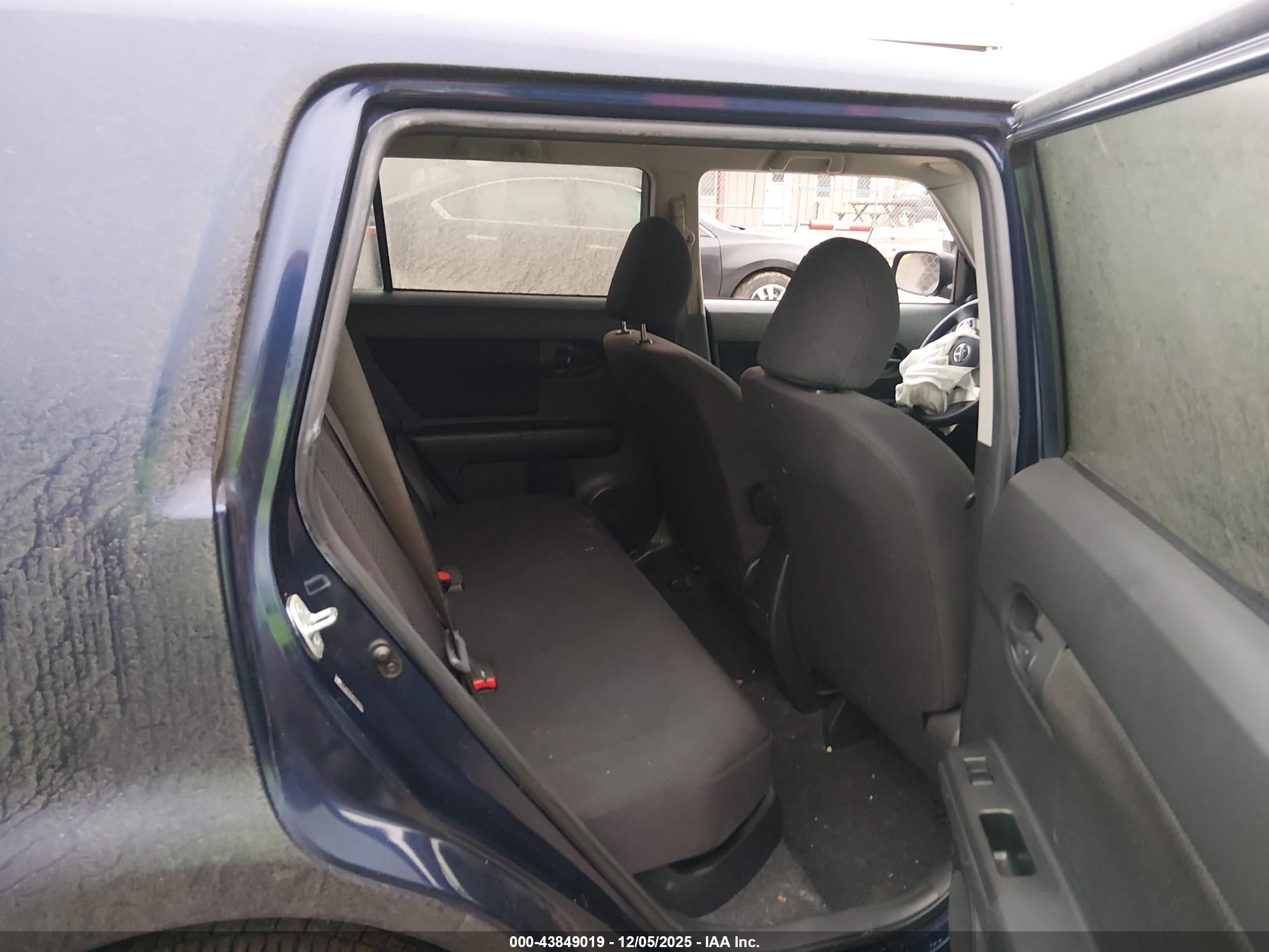 SCION XB image 8