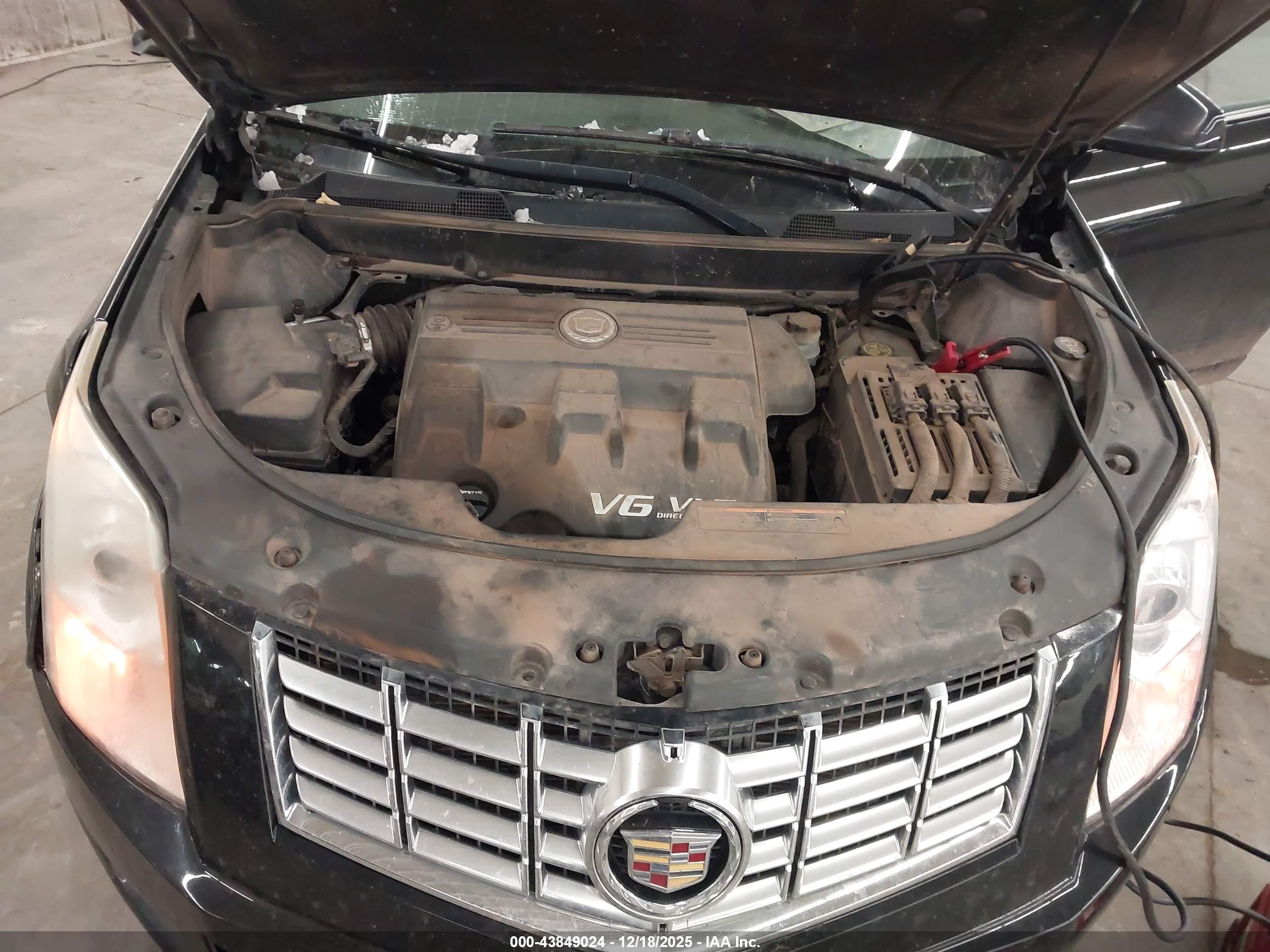 CADILLAC SRX image 10