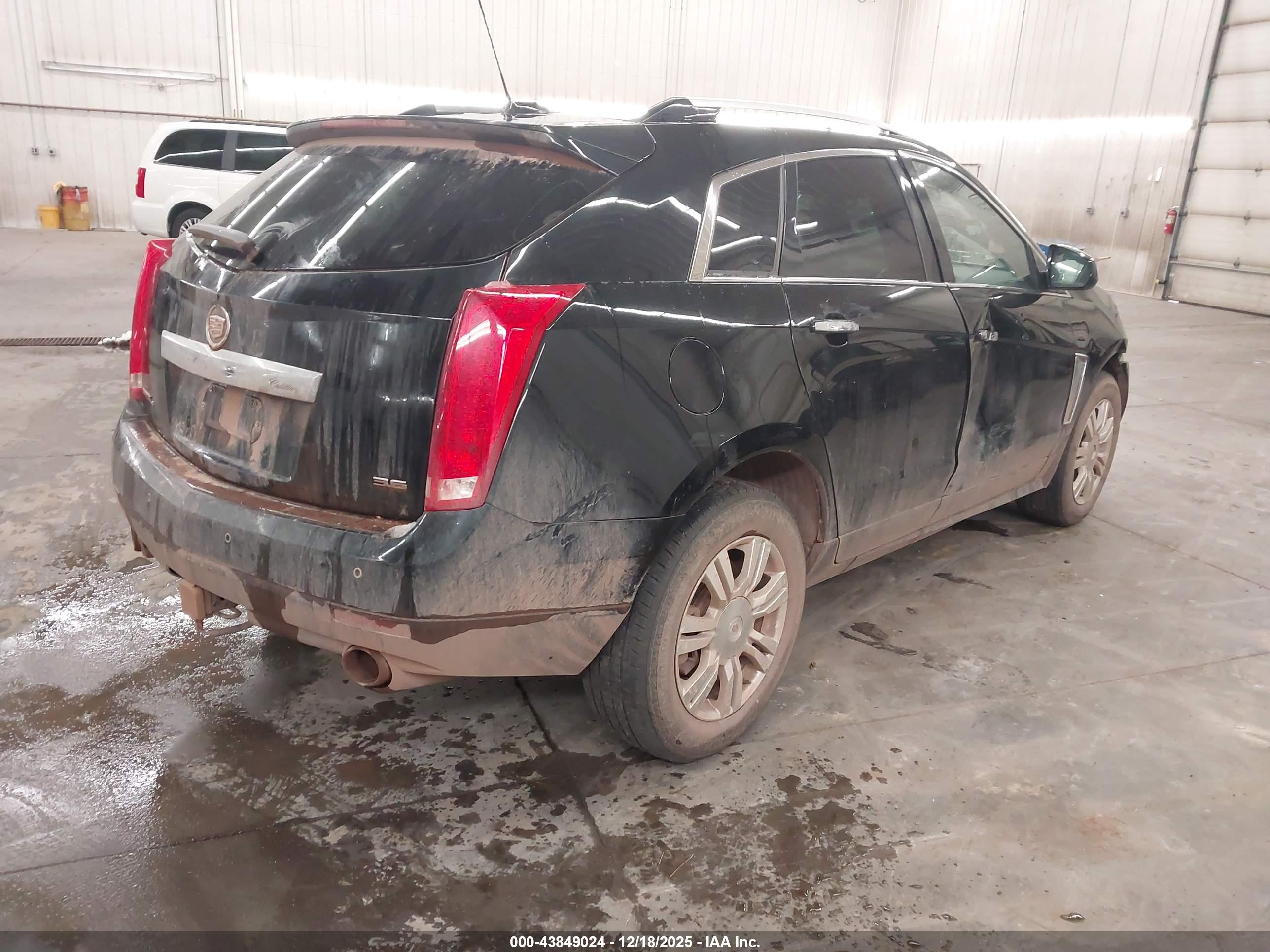 CADILLAC SRX image 4