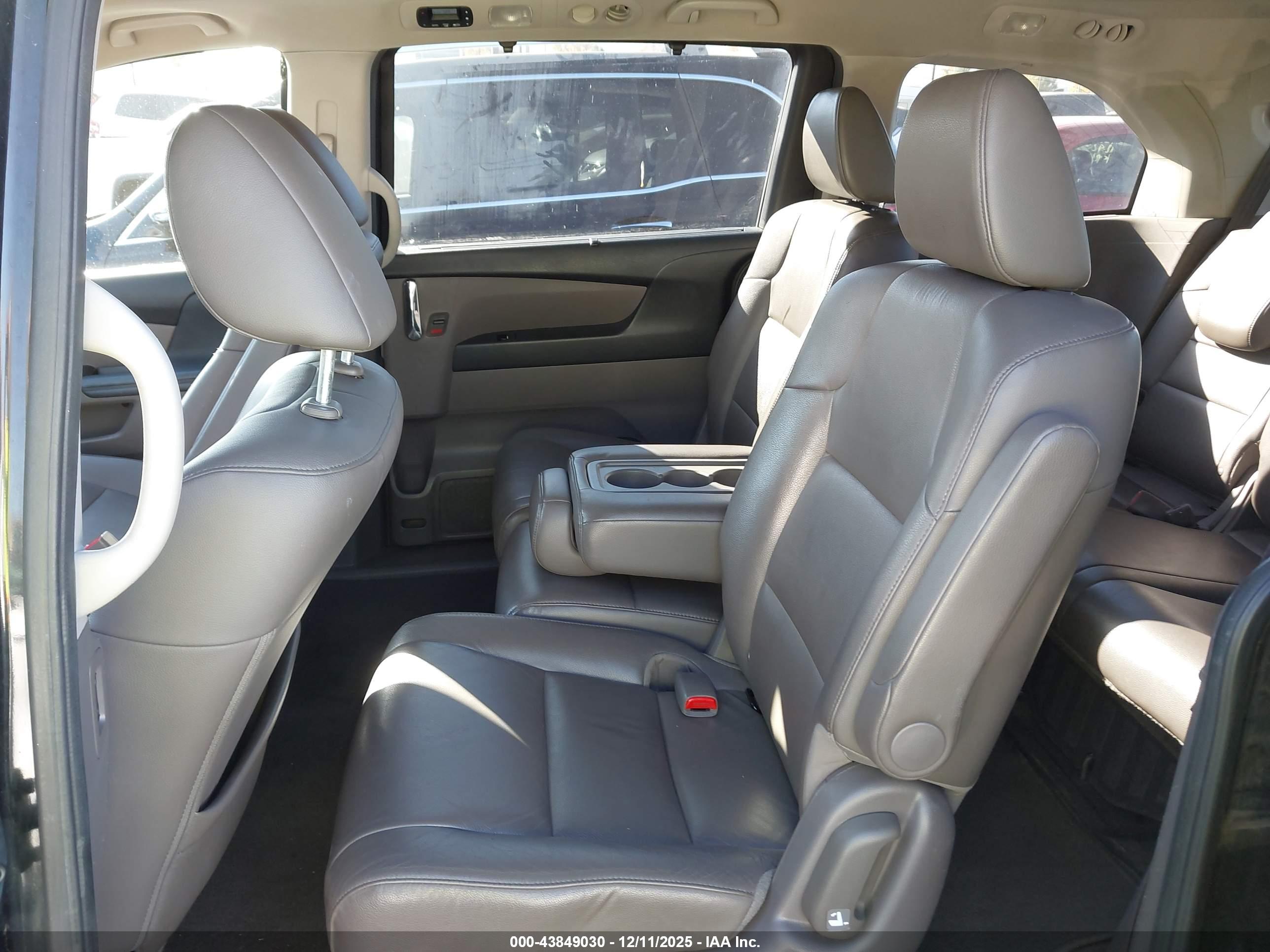 HONDA ODYSSEY image 8