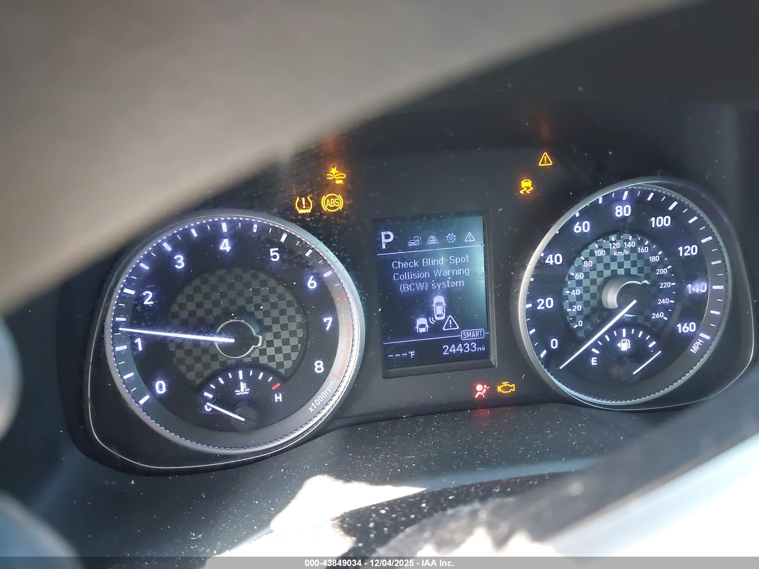 HYUNDAI ELANTRA image 7