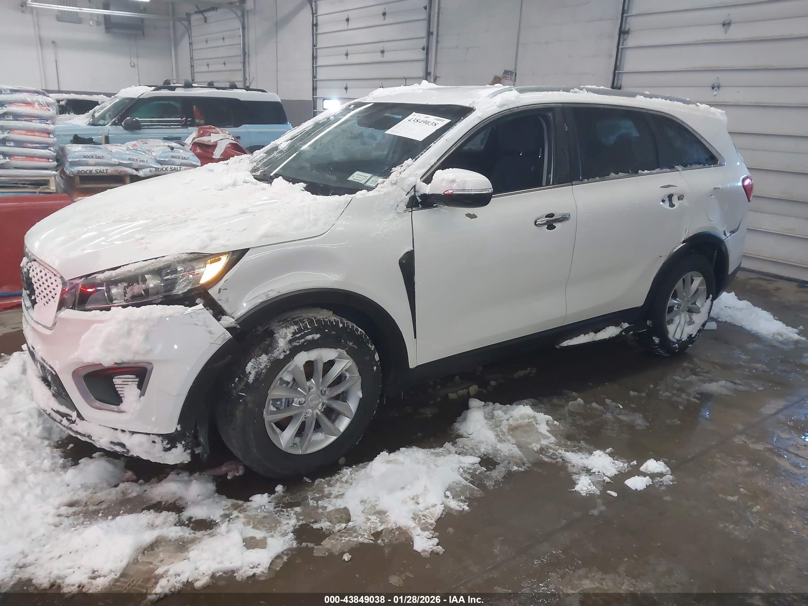 KIA SORENTO image 2