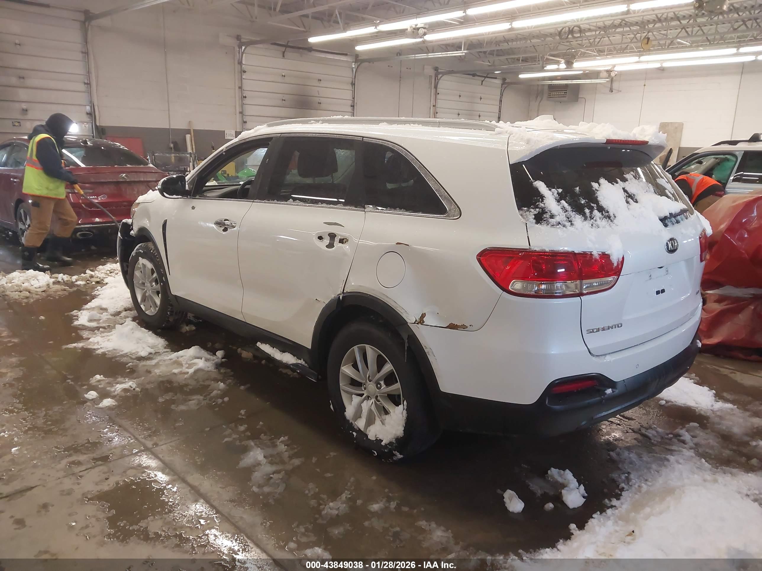 KIA SORENTO image 3