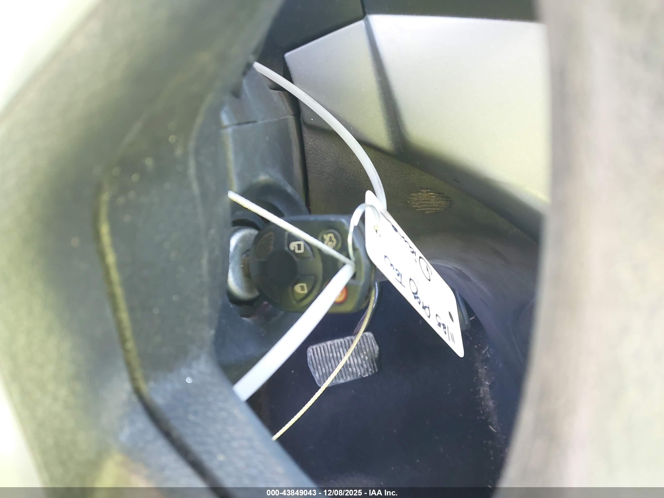 FORD ESCAPE image 11