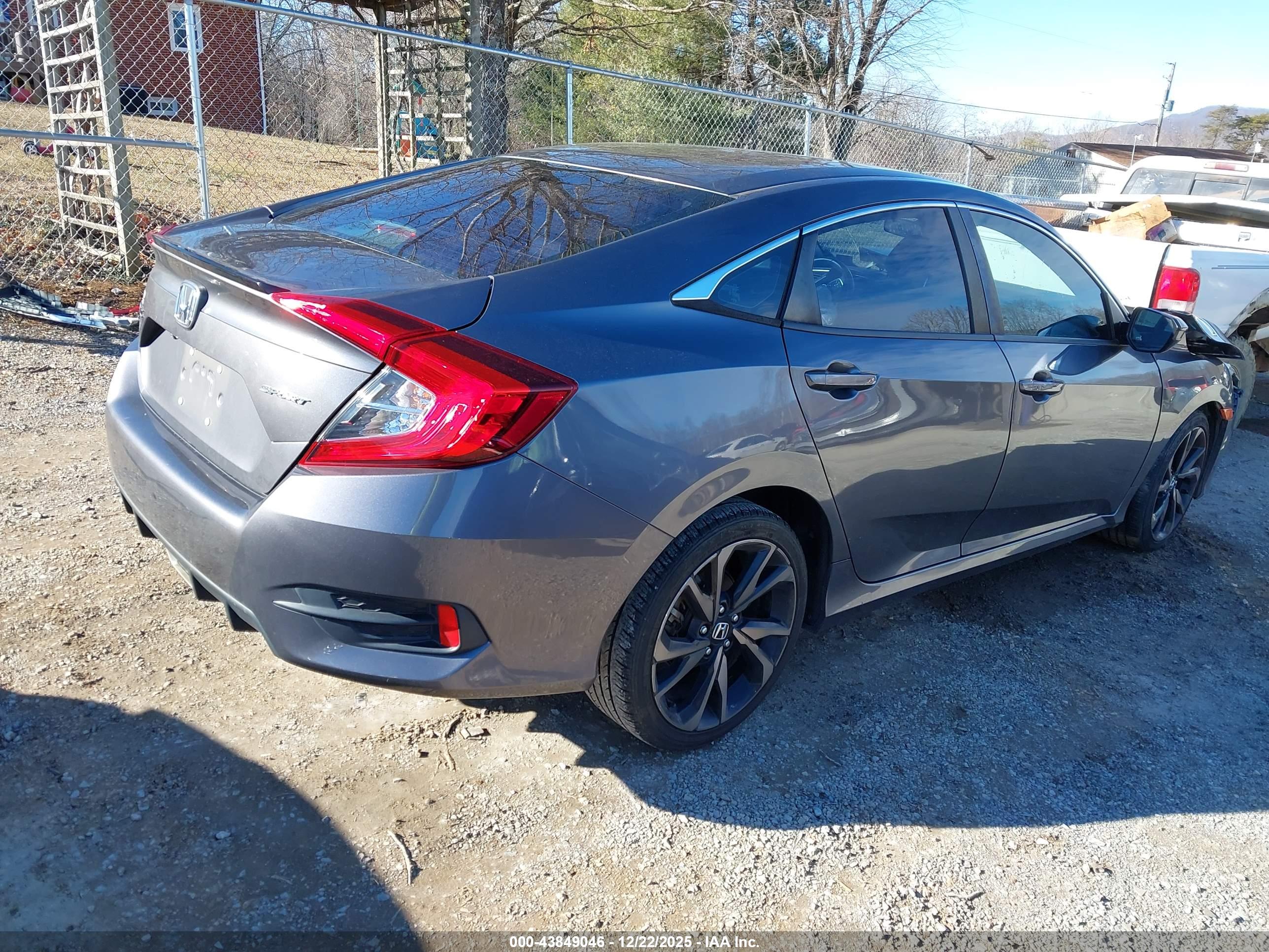 HONDA CIVIC image 4