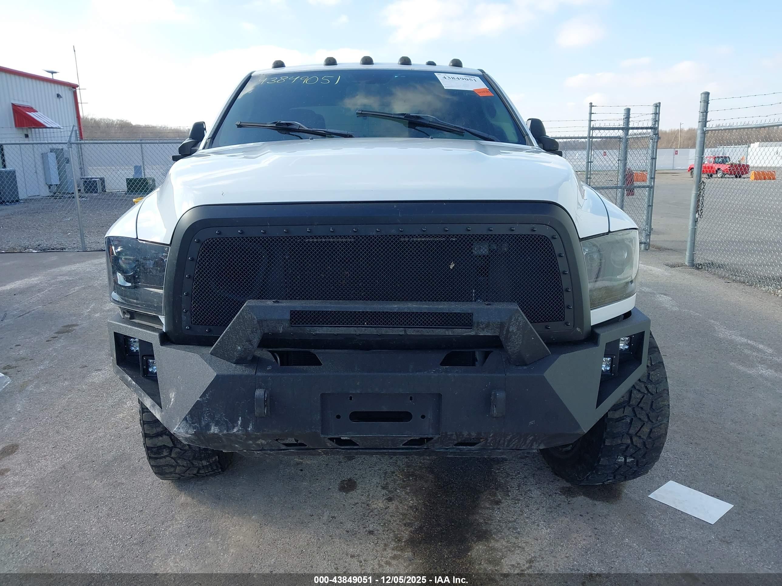 RAM 2500 image 6
